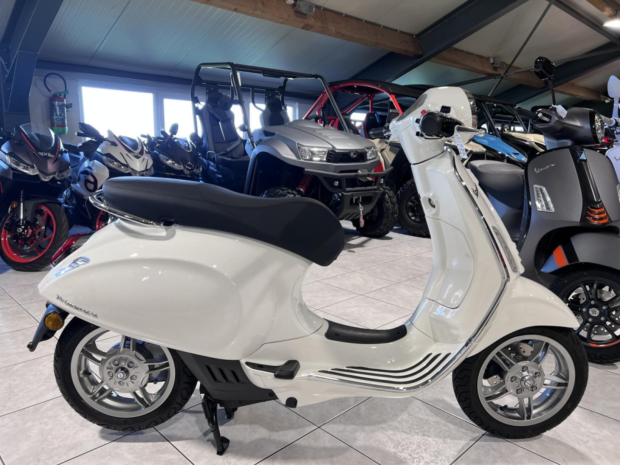 Vespa Elettrica 45 Km/h (2026) - Photo 1