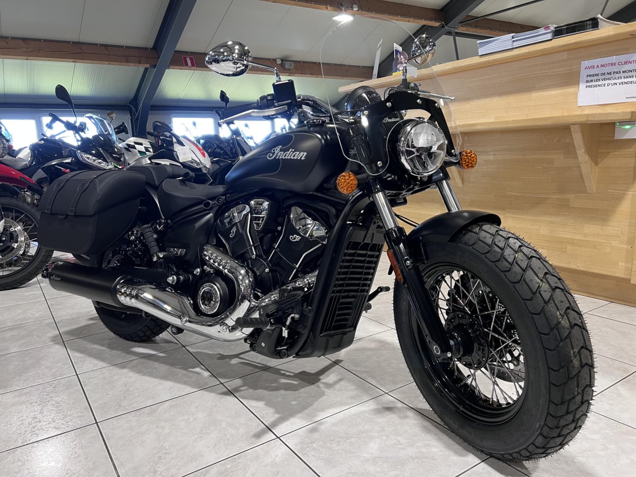 Indian Super Scout 1250 Ltd + Tech Black Smoke w/ graphics (2026) - Photo 7
