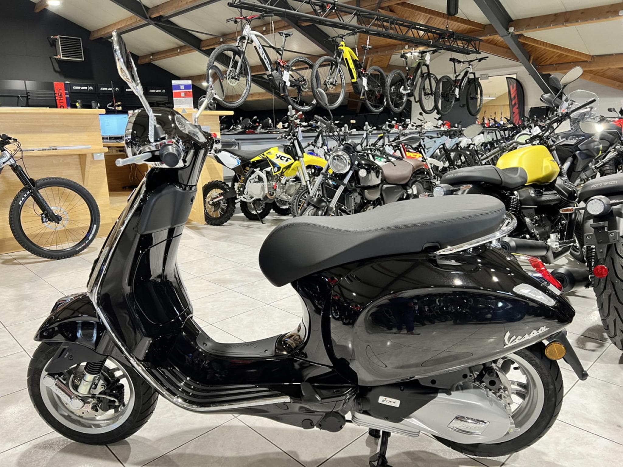 Vespa Primavera E5 + (2026) - Photo 4