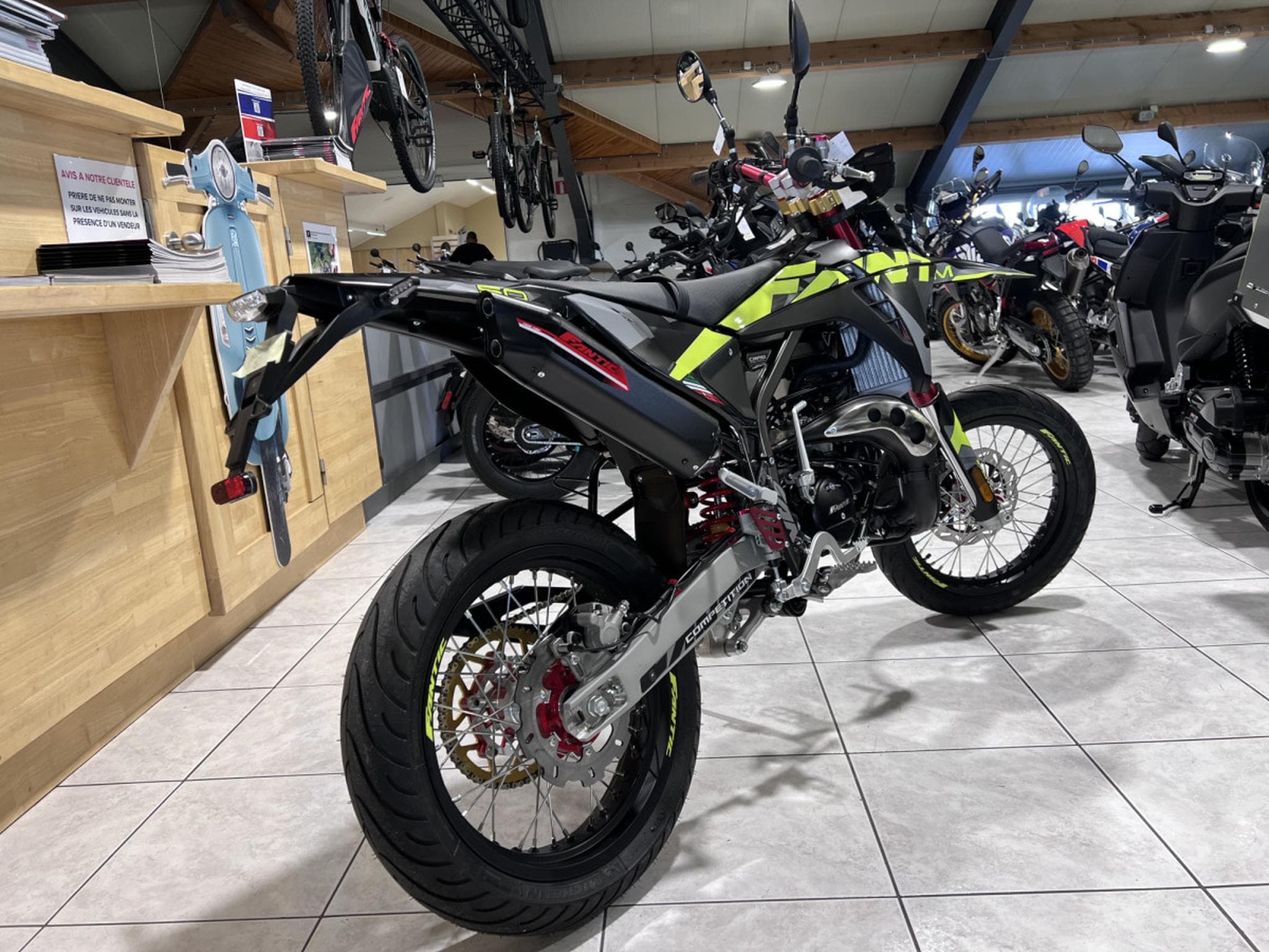 Fantic Motard 2T COMPETITION (2025) - Photo 3