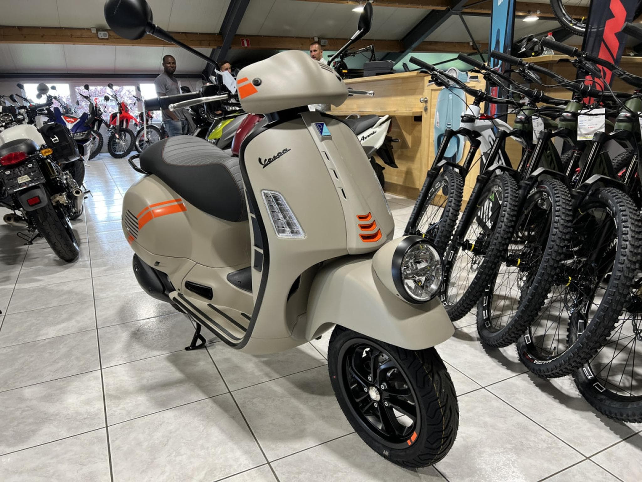 Vespa GTV 310 (2026) - Photo 5