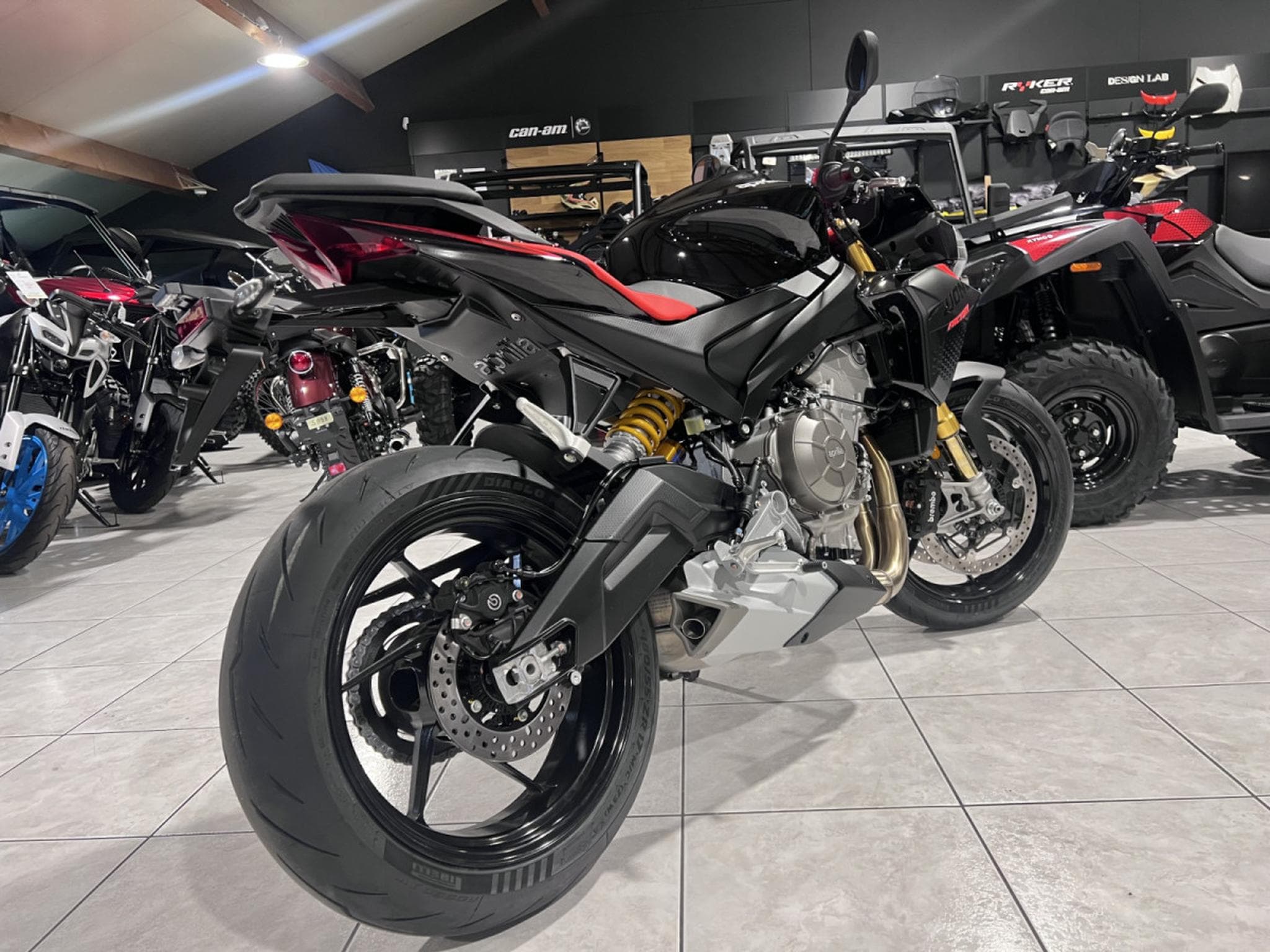 Aprilia Tuono 660 660 Factory (2026) - Photo 3