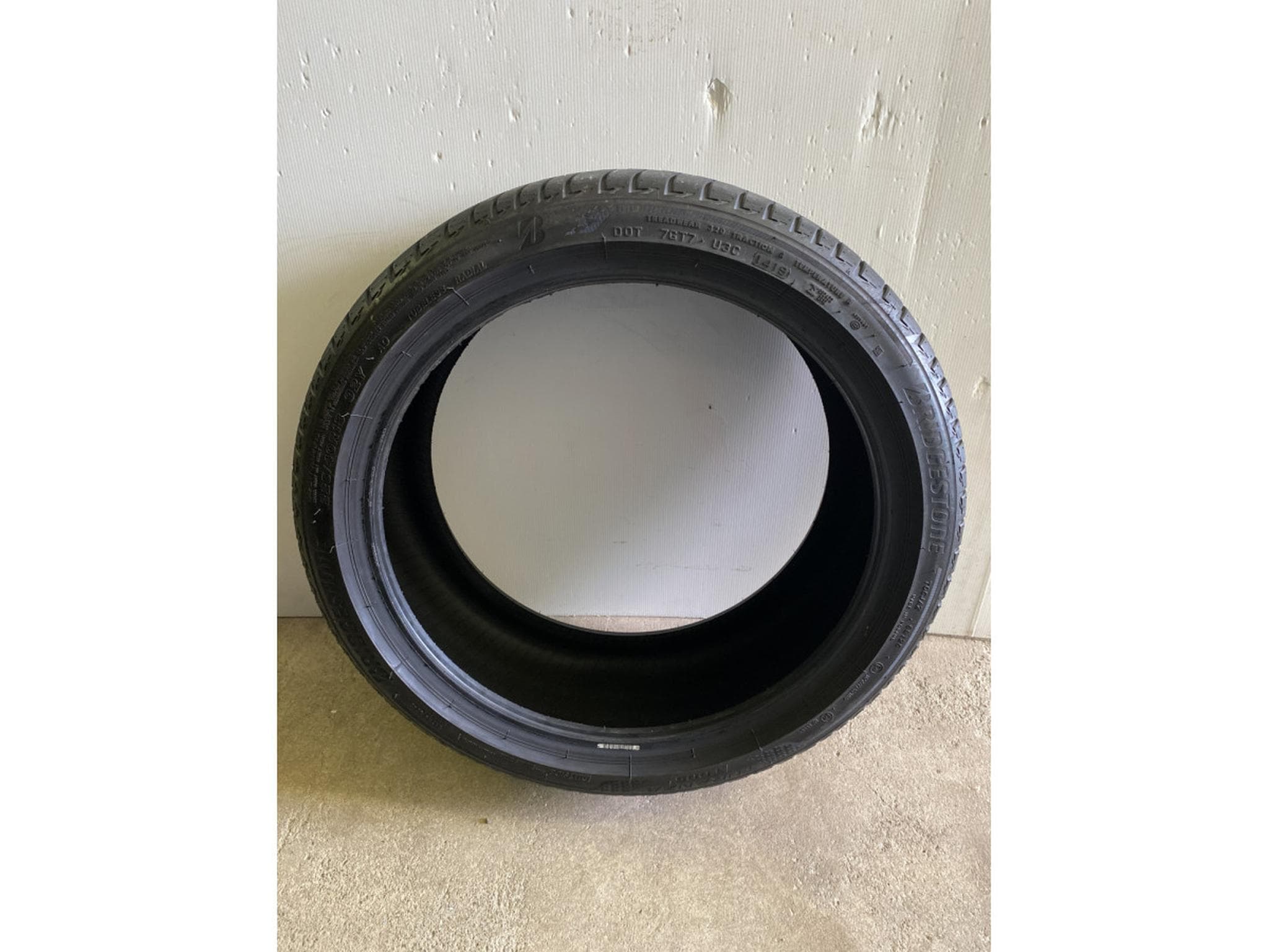 Pneus été – 18" - Photo 1