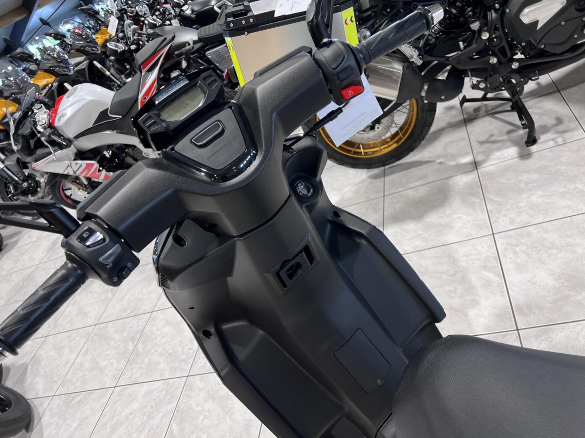 Peugeot Speedfight 50  CL.B 45 KM/H (2026) - Photo 6
