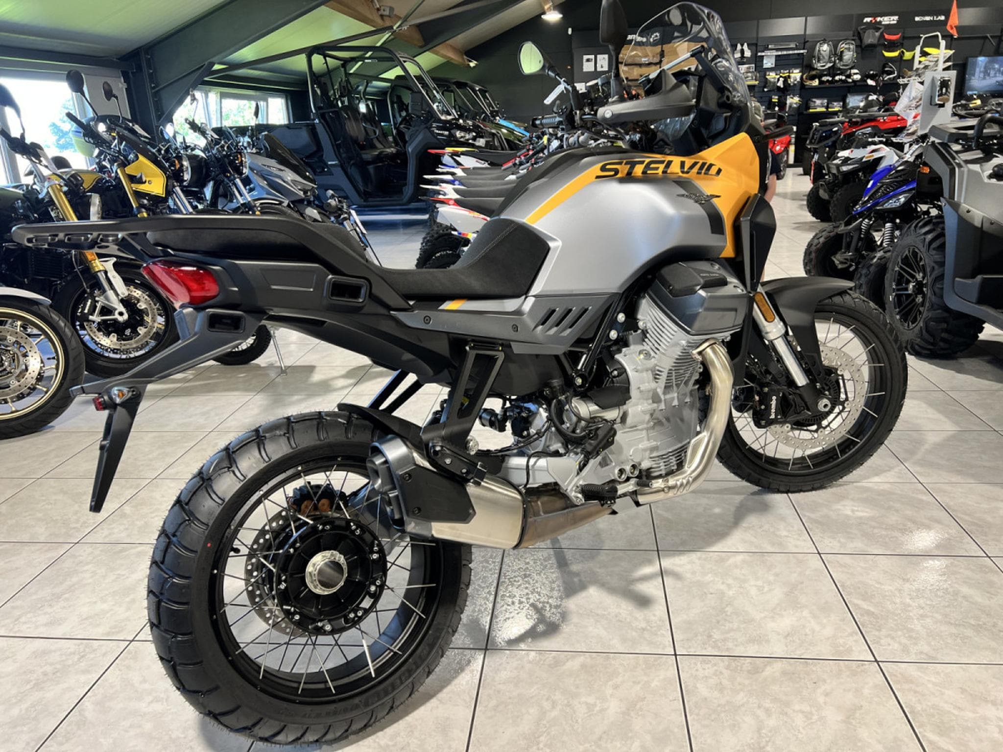 Moto Guzzi Stelvio PFF Rider Assistance Solution 1000 (2026) - Photo 3