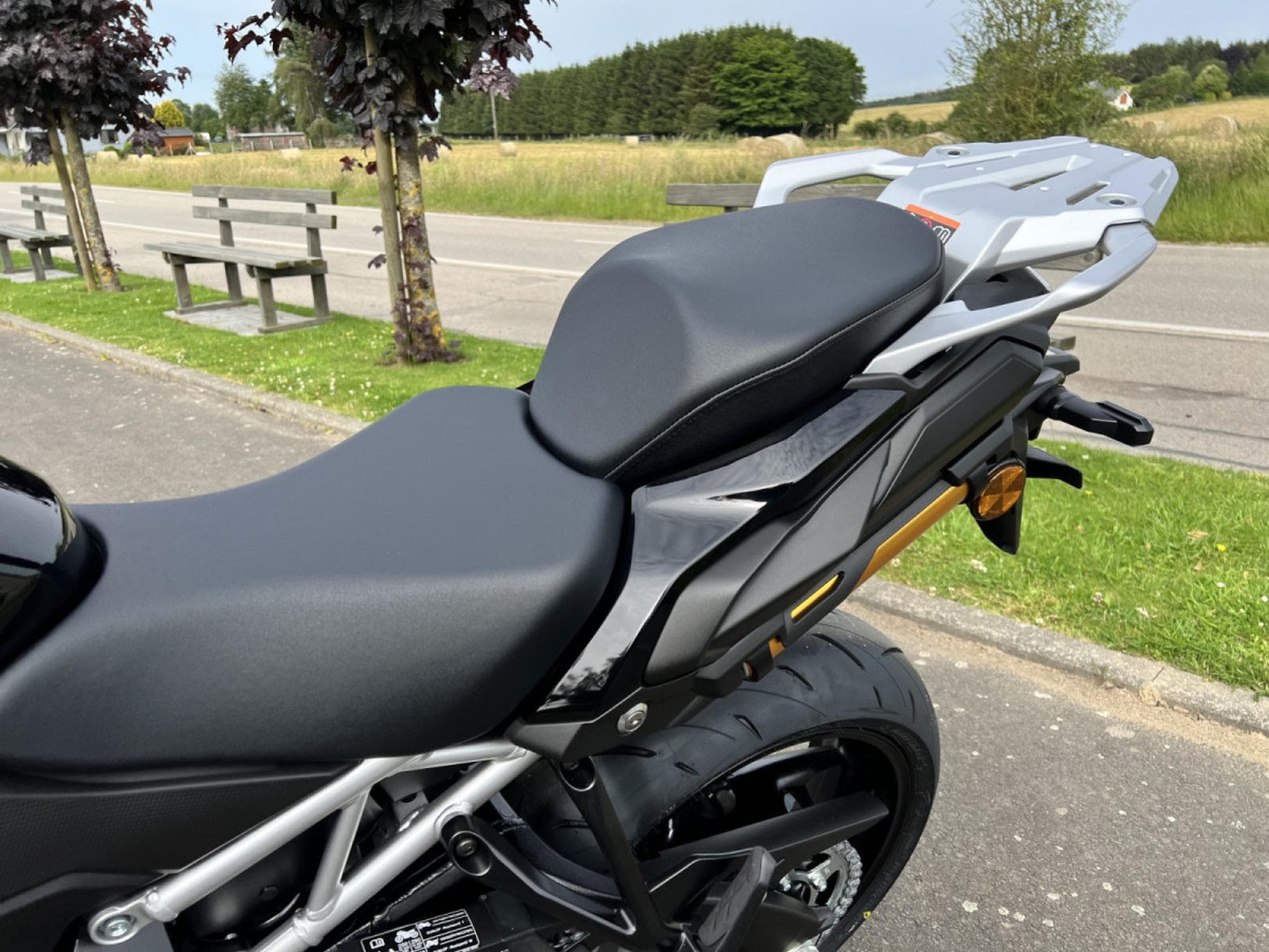 Suzuki GSX-S 1000 GX (2026) - Photo 5