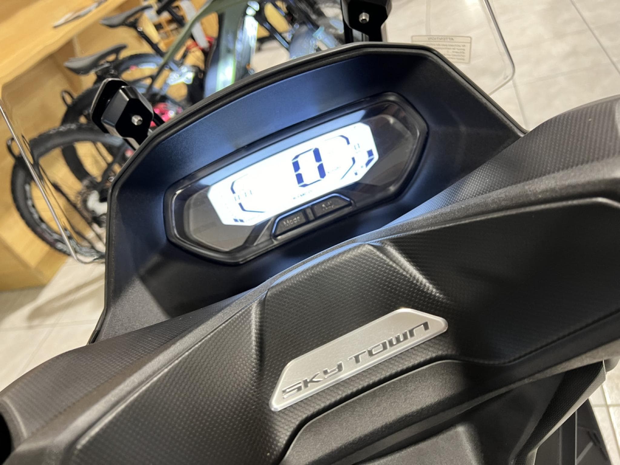 Kymco Skytown 50 (2025) - Photo 7