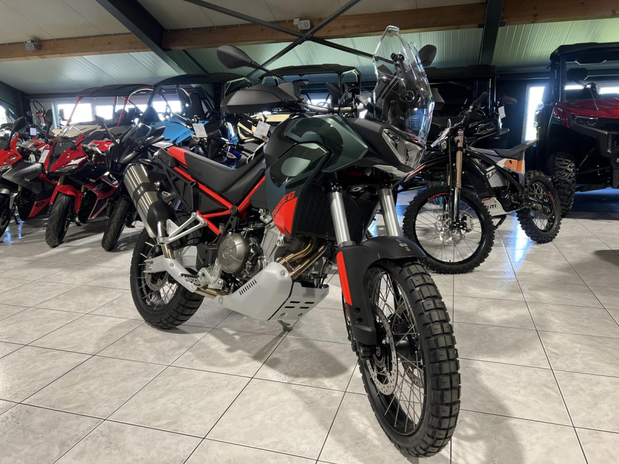 Aprilia Tuareg 660 Tornado Green disponible aussi en 35 KW (2026) - Photo 7