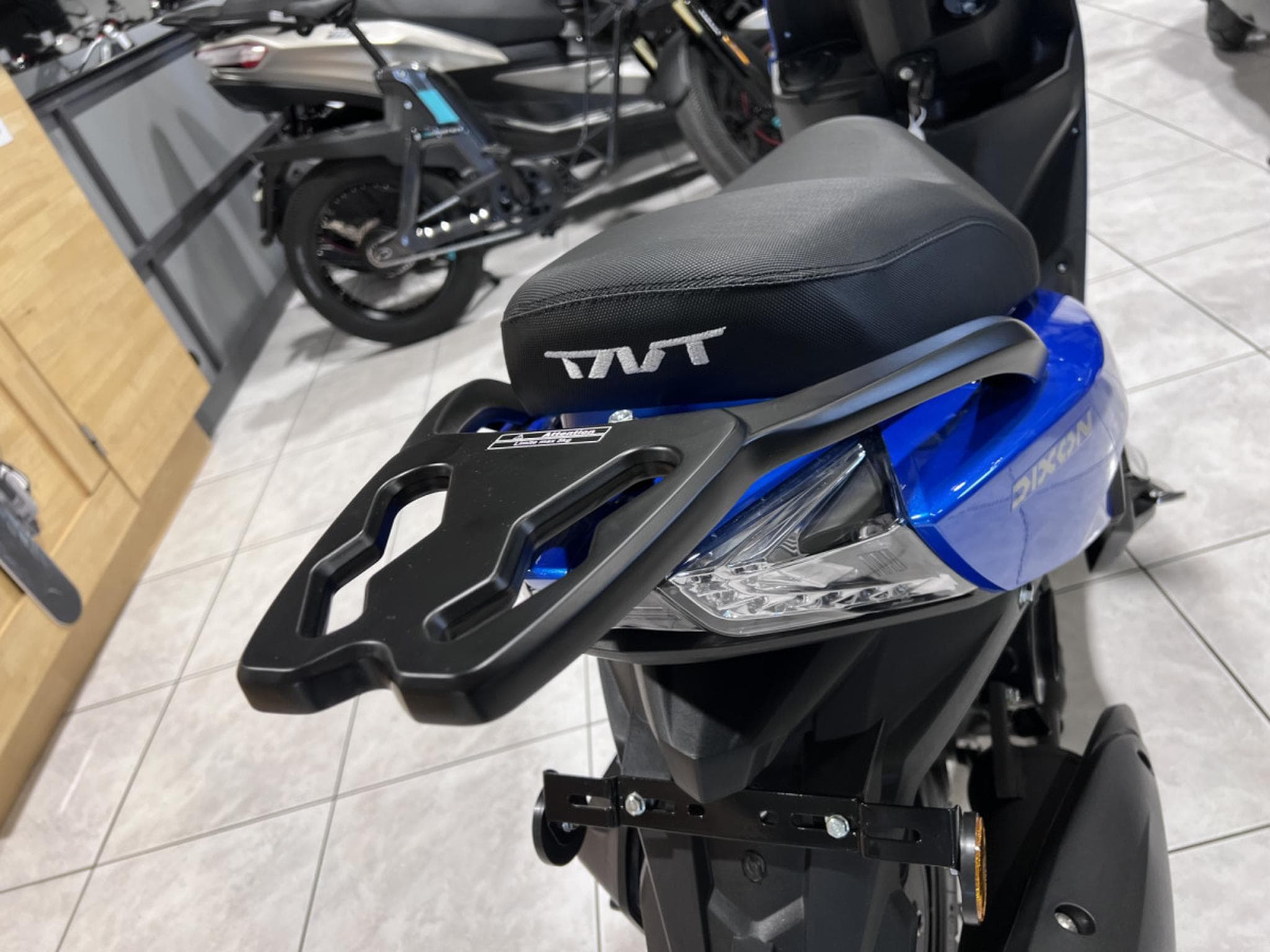 TNT Motor Dixon 10 CLASSE A 25 km/h (2024) - Photo 5