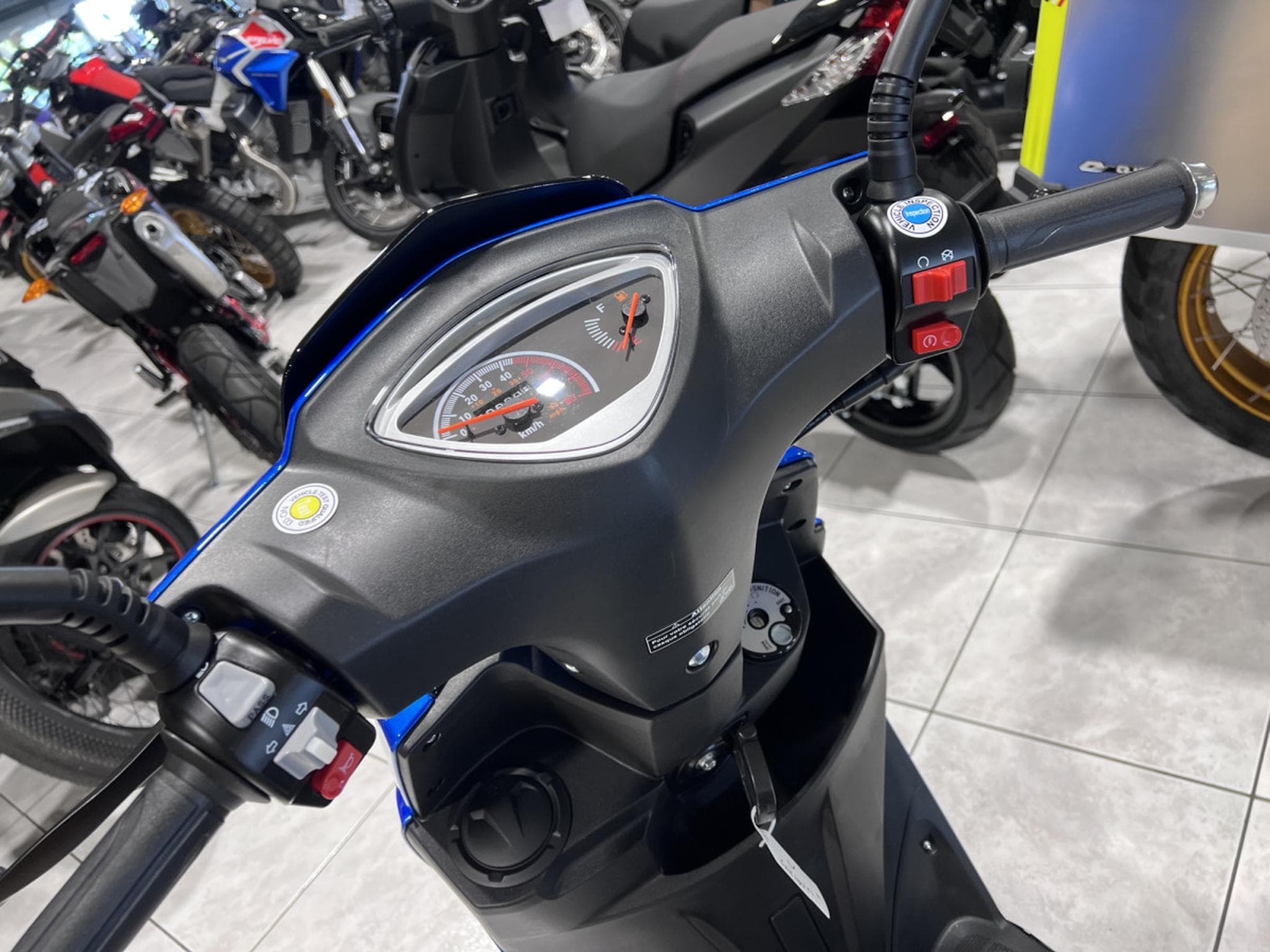 TNT Motor Dixon 10 CLASSE A 25 km/h (2024) - Photo 6