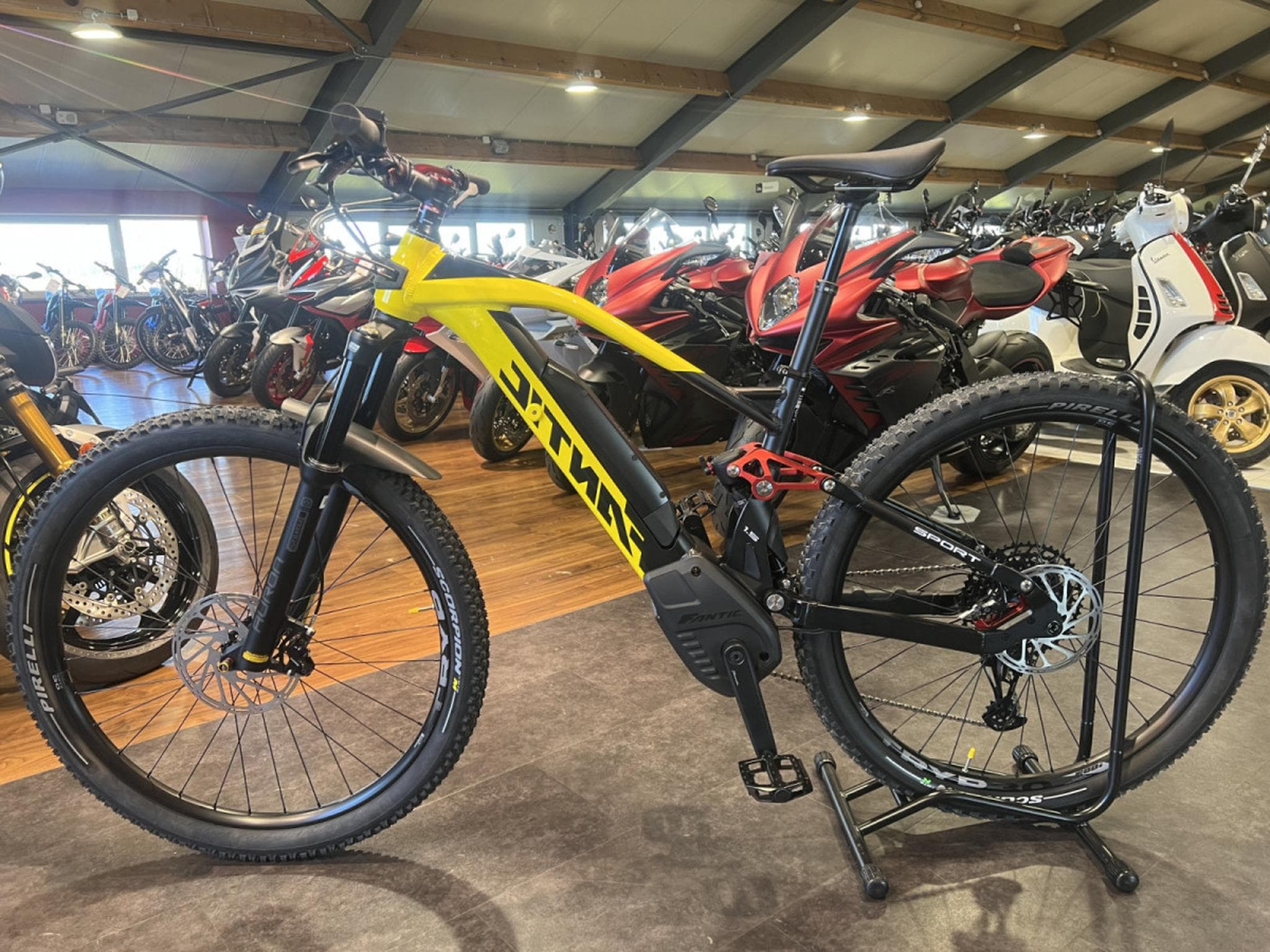 Fantic XTF 1.5 SPORT M ALU BROSE 90 Nm, taille S  630 Wh, 12 V, 29''-29 (2026) - Photo 5