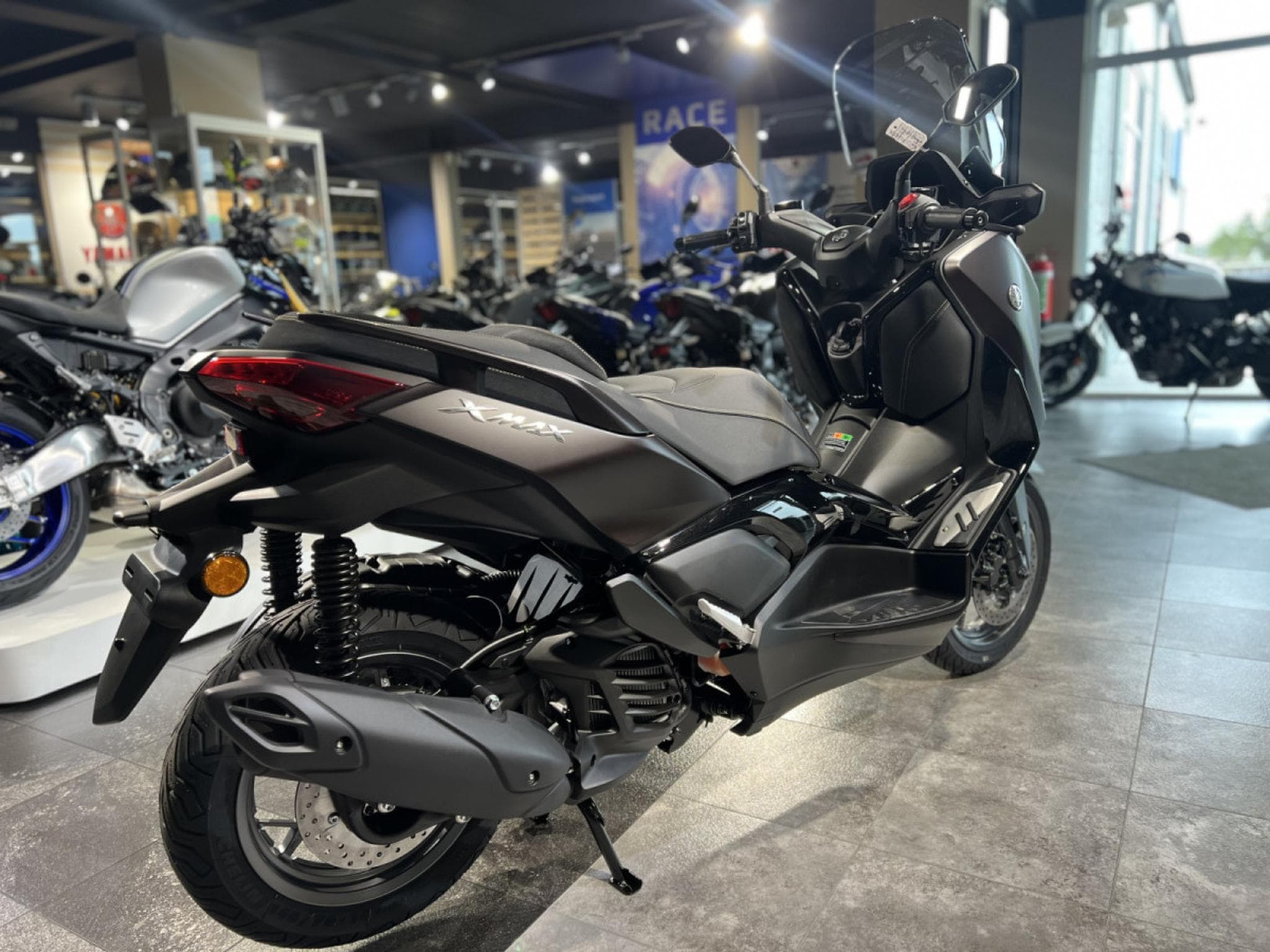 Yamaha X-Max ABS TECHMAX (2025) - Photo 3