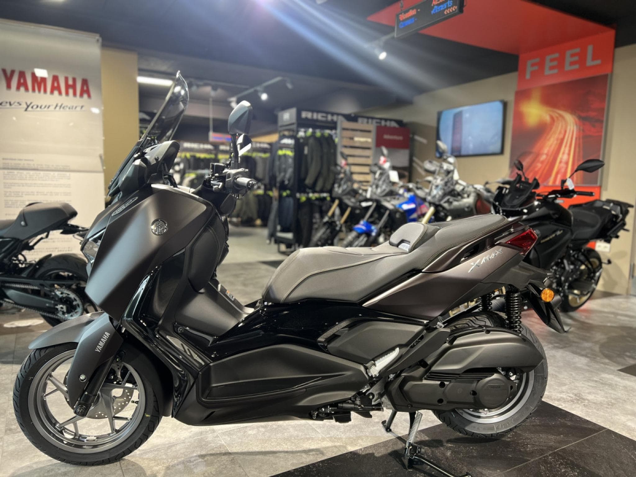 Yamaha X-Max ABS TECHMAX (2025) - Photo 4