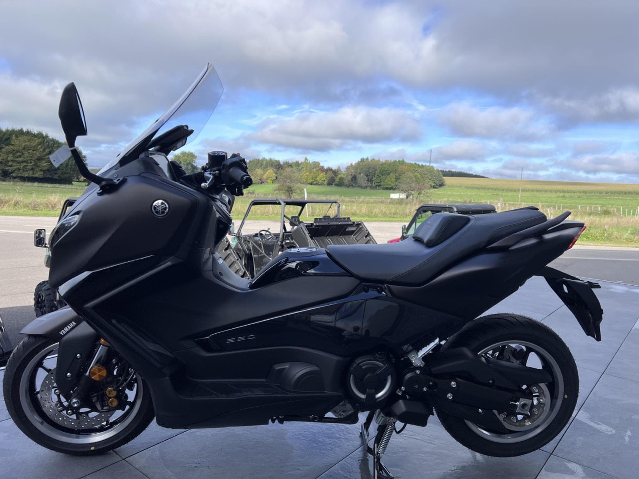 Yamaha T-Max TECHMAX (2026) - Photo 5
