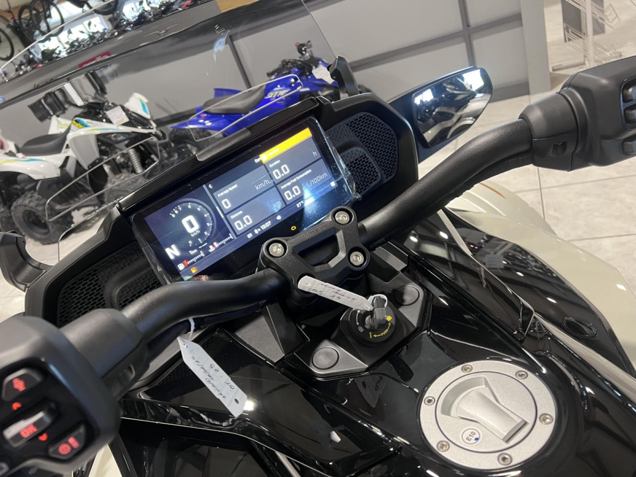BRP Can-Am Spyder MY25 T (2026) - Photo 6