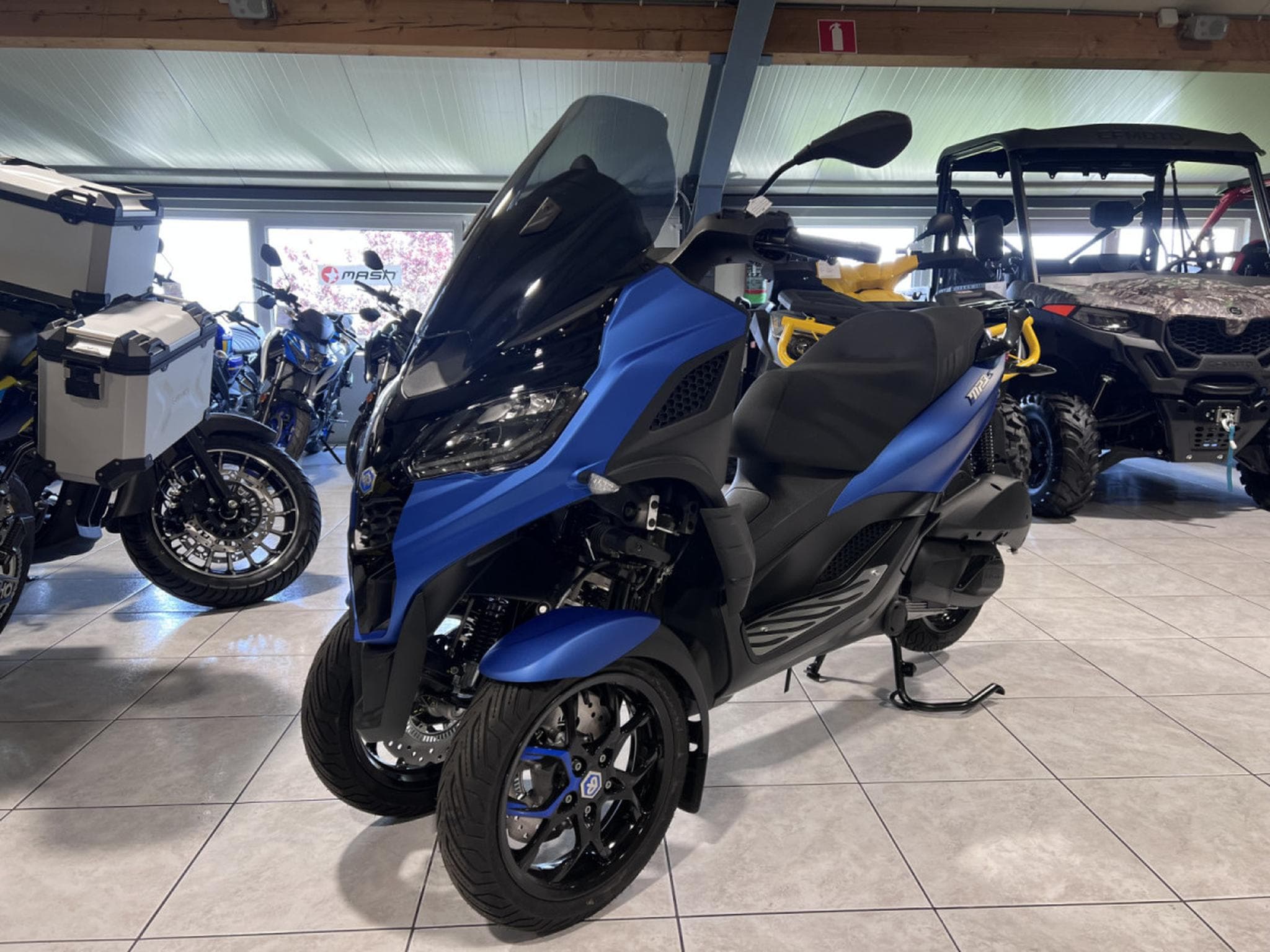 Piaggio MP3 310 SPORT (2026) - Photo 2