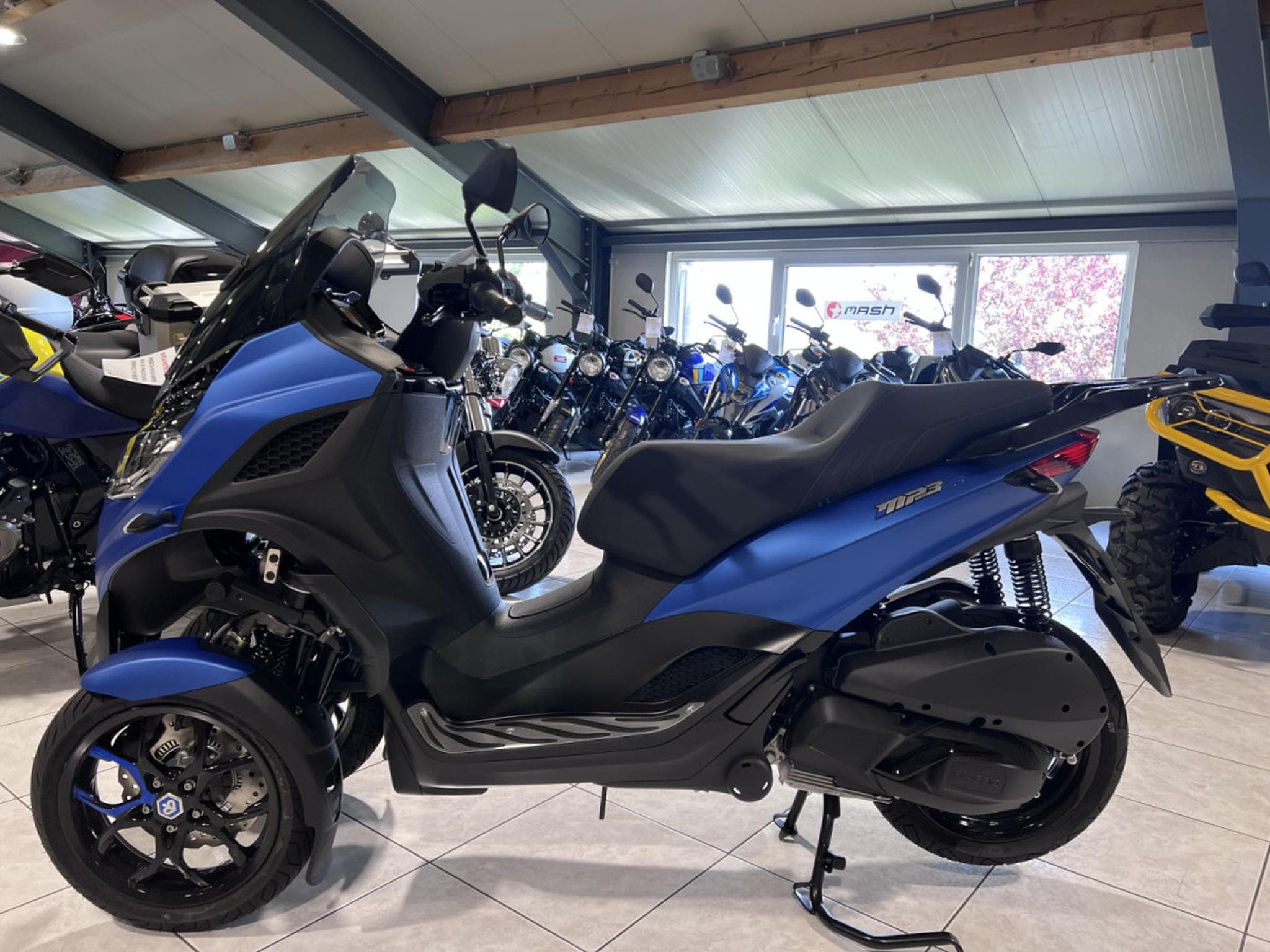 Piaggio MP3 310 SPORT (2026) - Photo 4