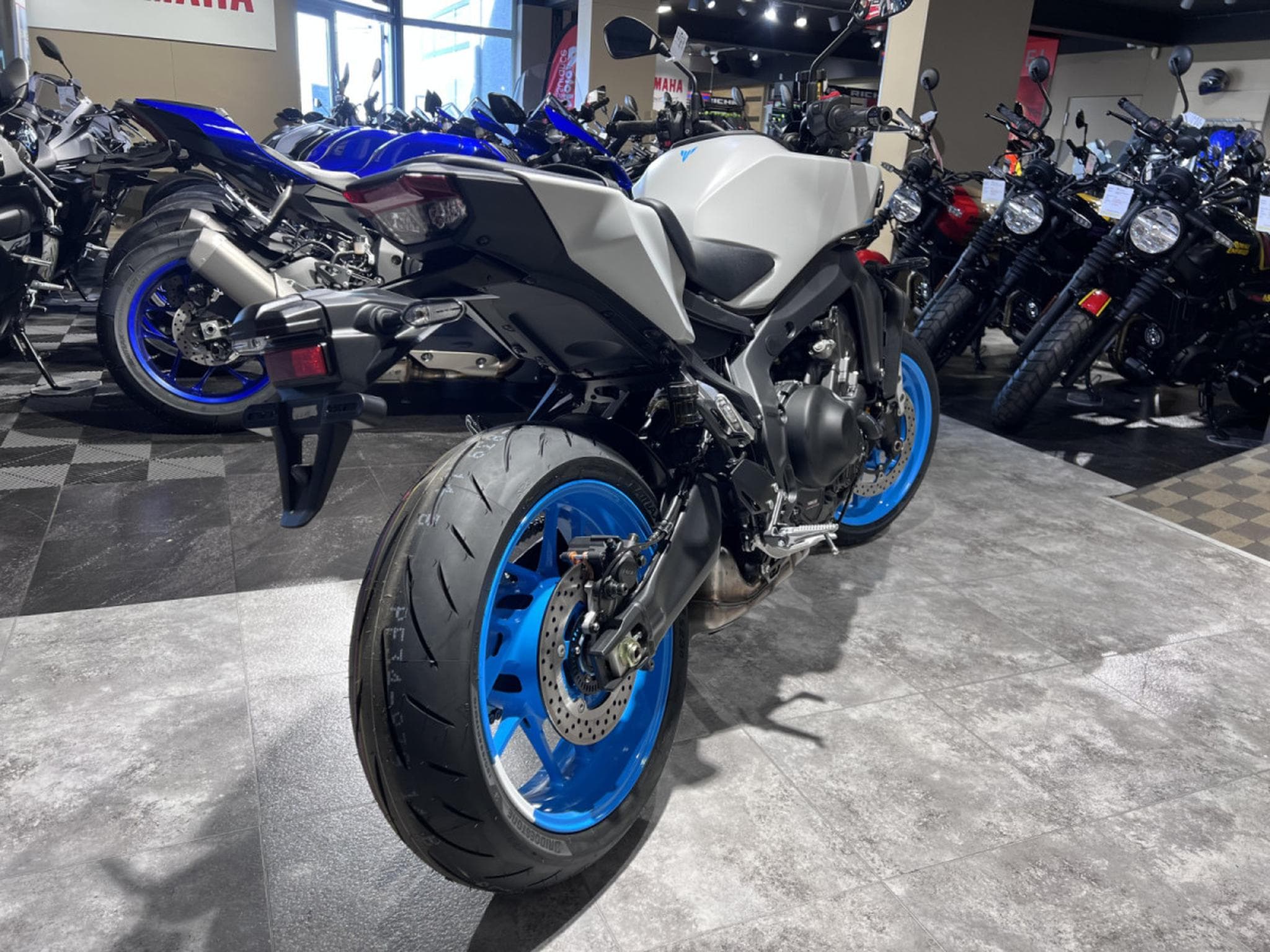 Yamaha MT09 Y-AMT (2025) - Photo 3