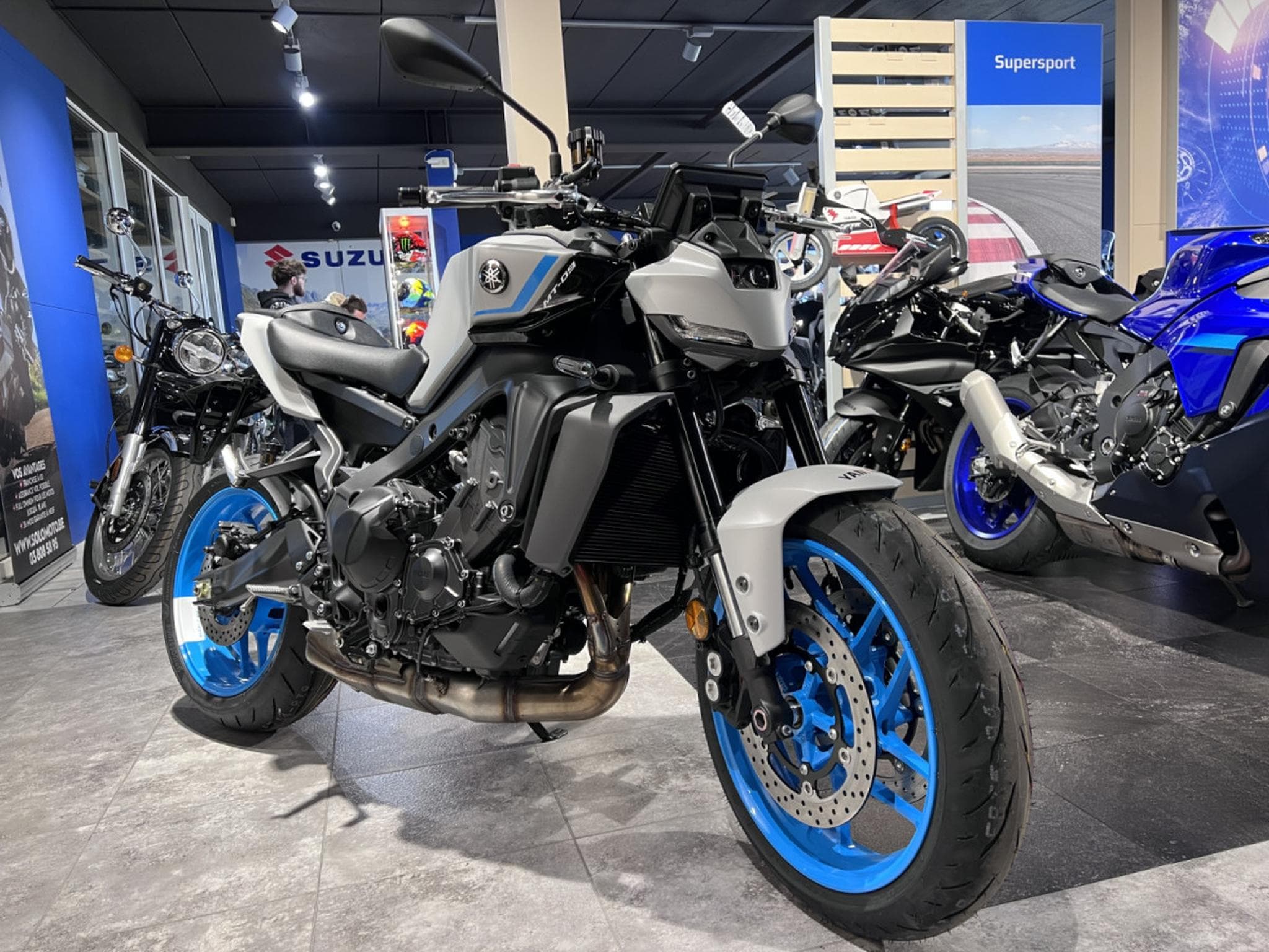 Yamaha MT09 Y-AMT (2025) - Photo 7