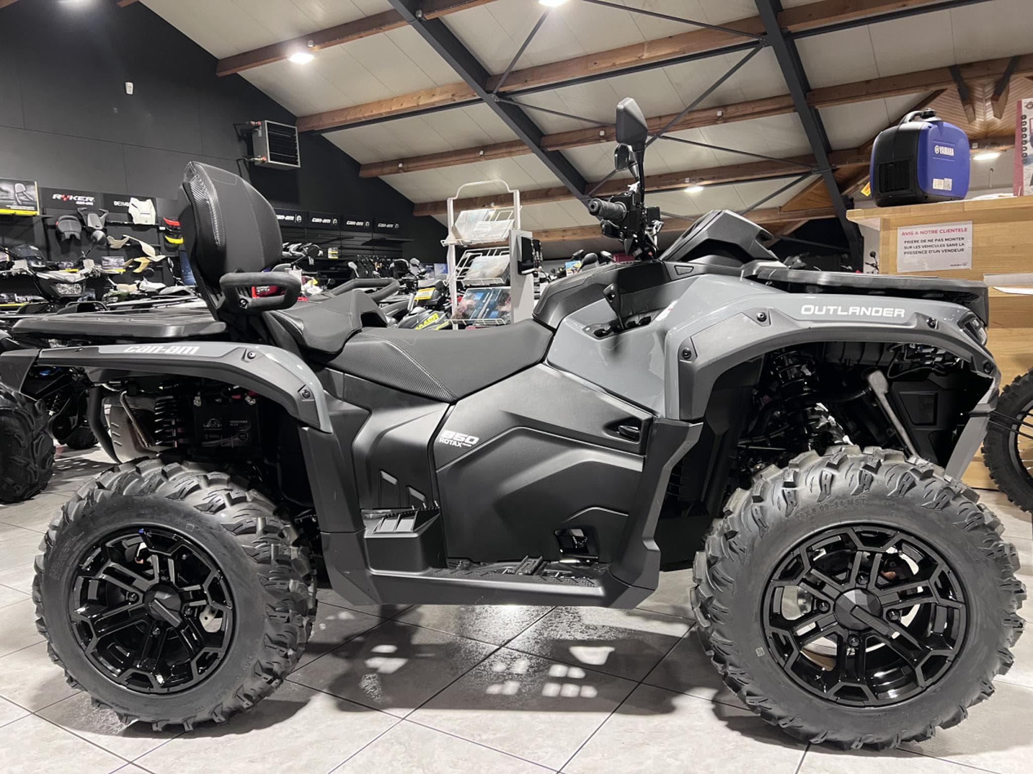 BRP Can-Am Outlander Max MY26 850 DPS  ABS T3B 1000 cc (2026) - Photo 1
