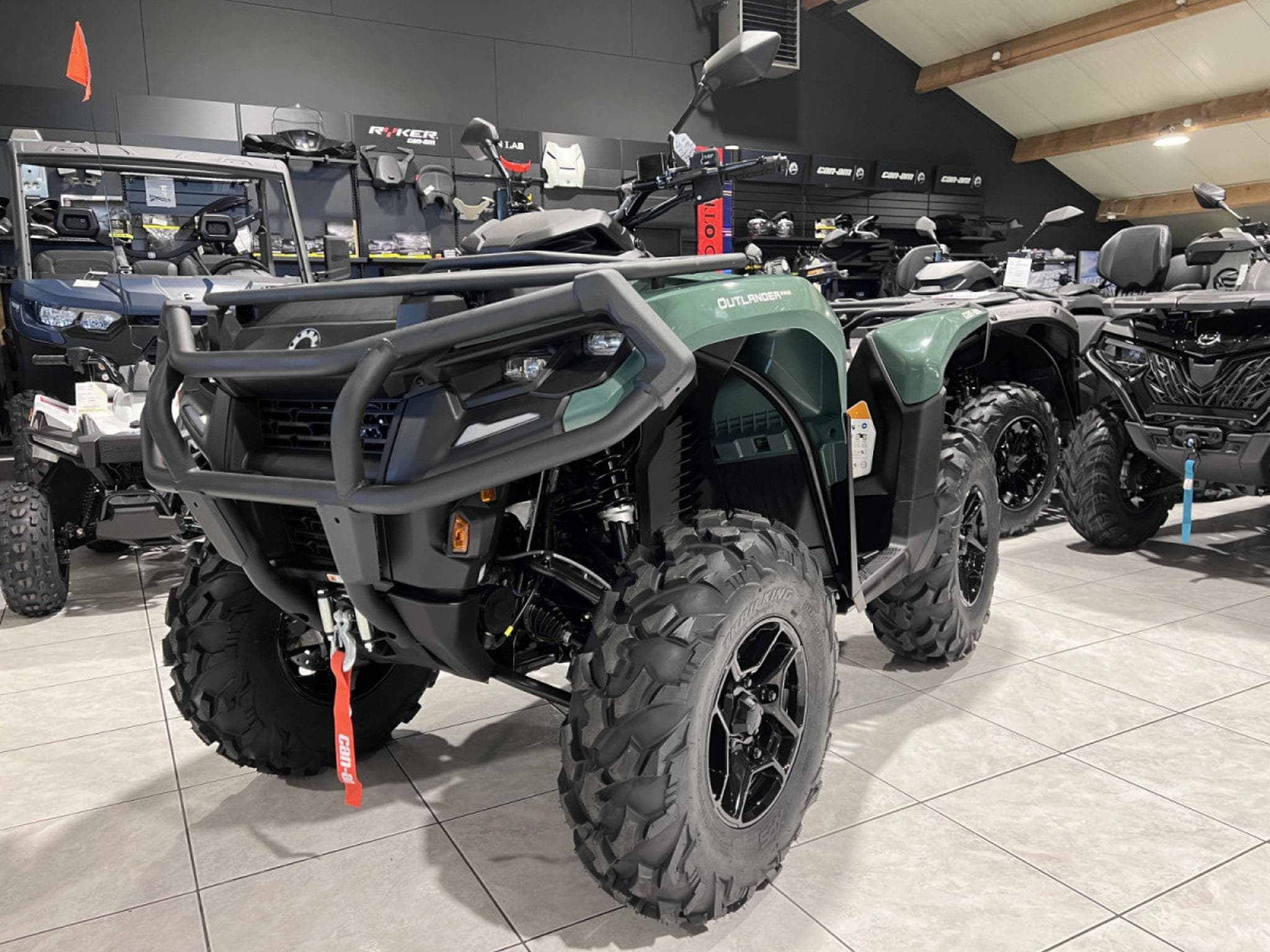 BRP Can-Am Outlander Pro MY26 XU T HD7 ABS  T3B  + 60 km/h (2026) - Photo 2