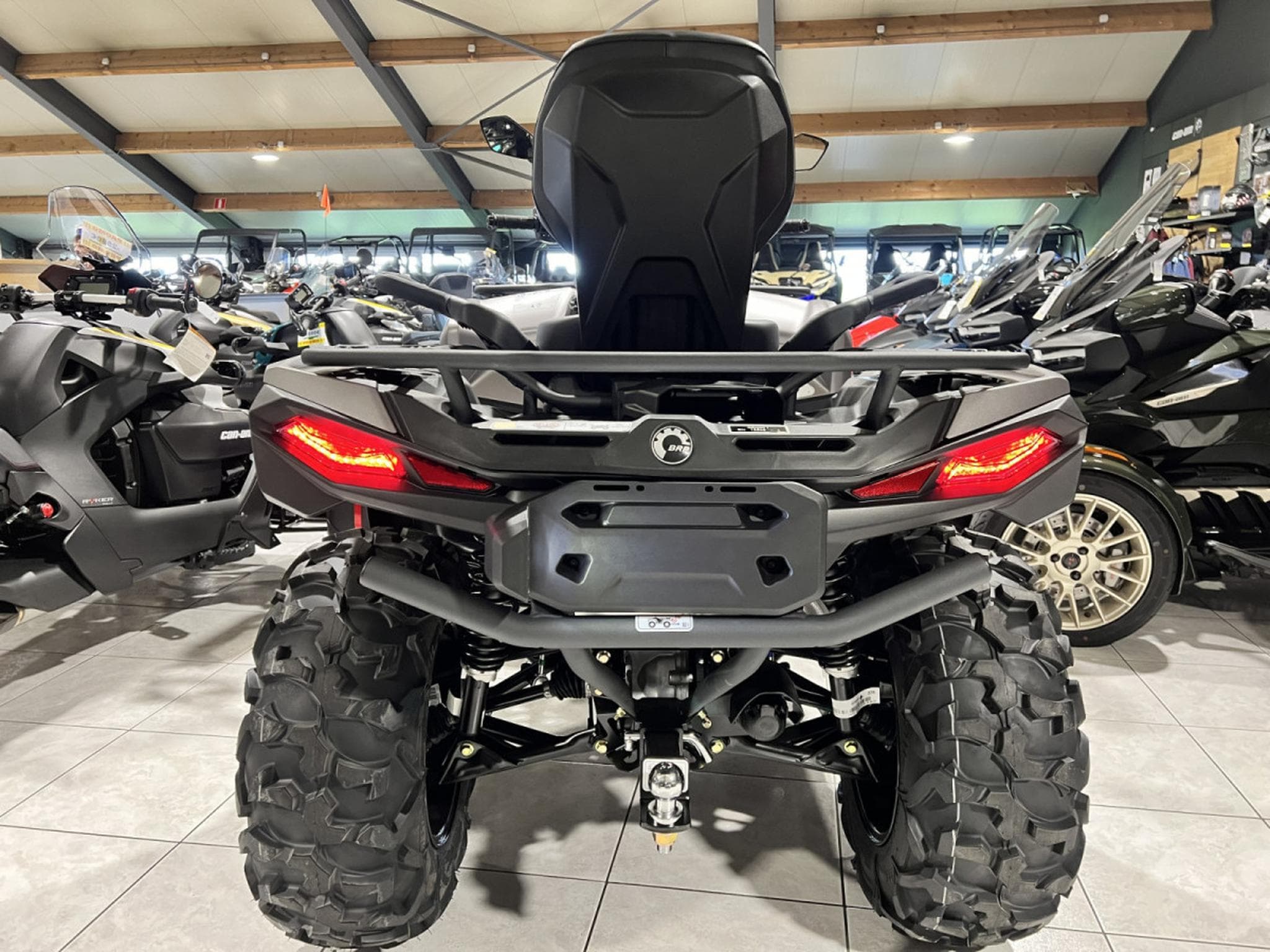 BRP Can-Am Outlander Max MY26 XT DPS T HD7 ABS  T3B (2026) - Photo 3