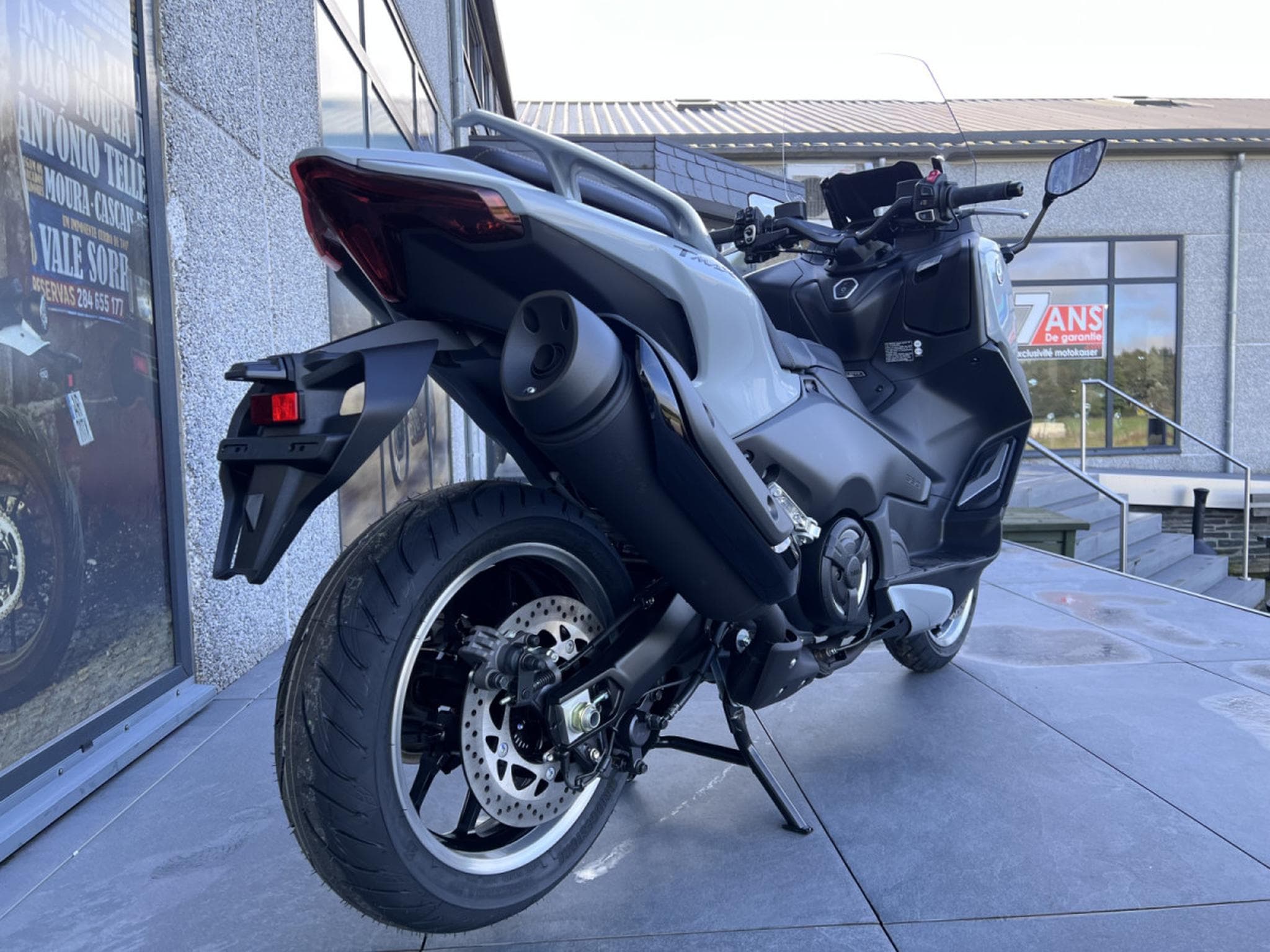Yamaha T-Max TECHMAX (2026) - Photo 3