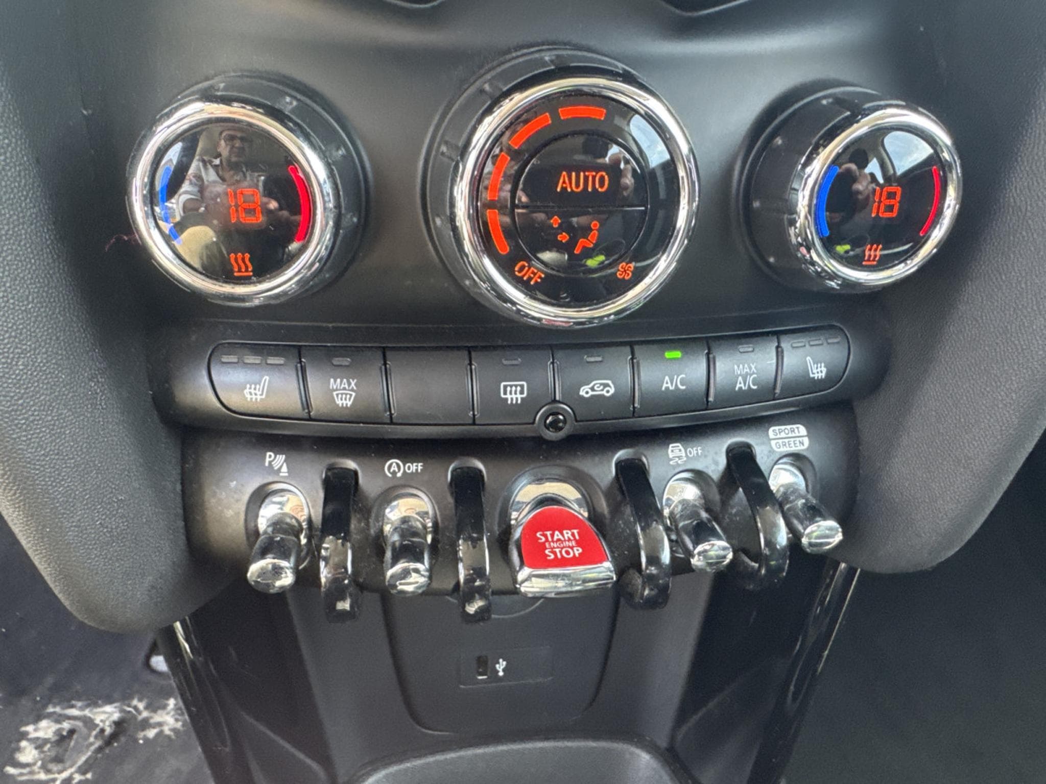 Mini Cooper SD SD 170CV AUTO CAR-PLAY (2018) - Photo 19
