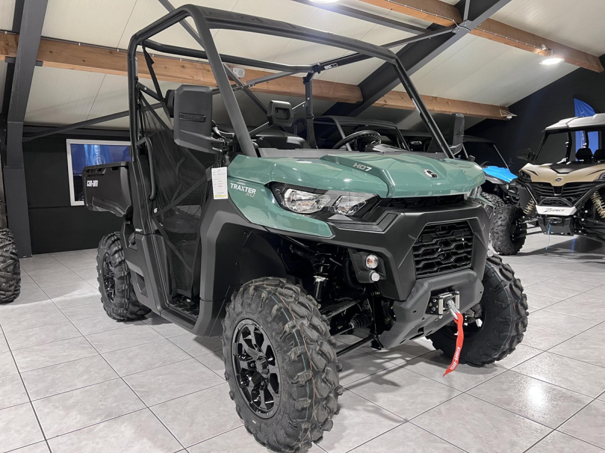 BRP Can-Am Traxter XU 62 HD7 VT TR 25 DPS  60 km/h (2026) - Photo 9