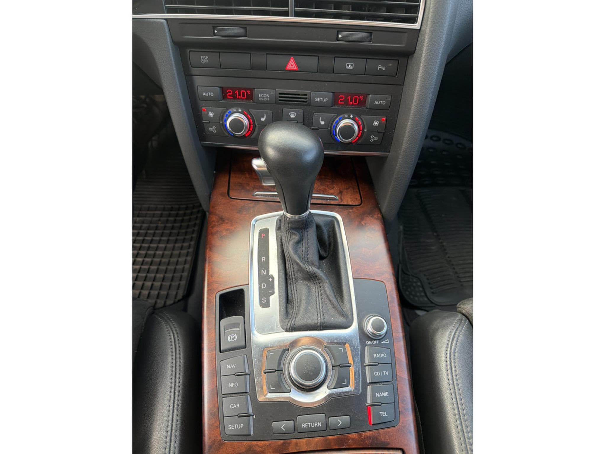 Audi S6 V10 5.2 FSI AUTO QUATTRO (2006) - Photo 14