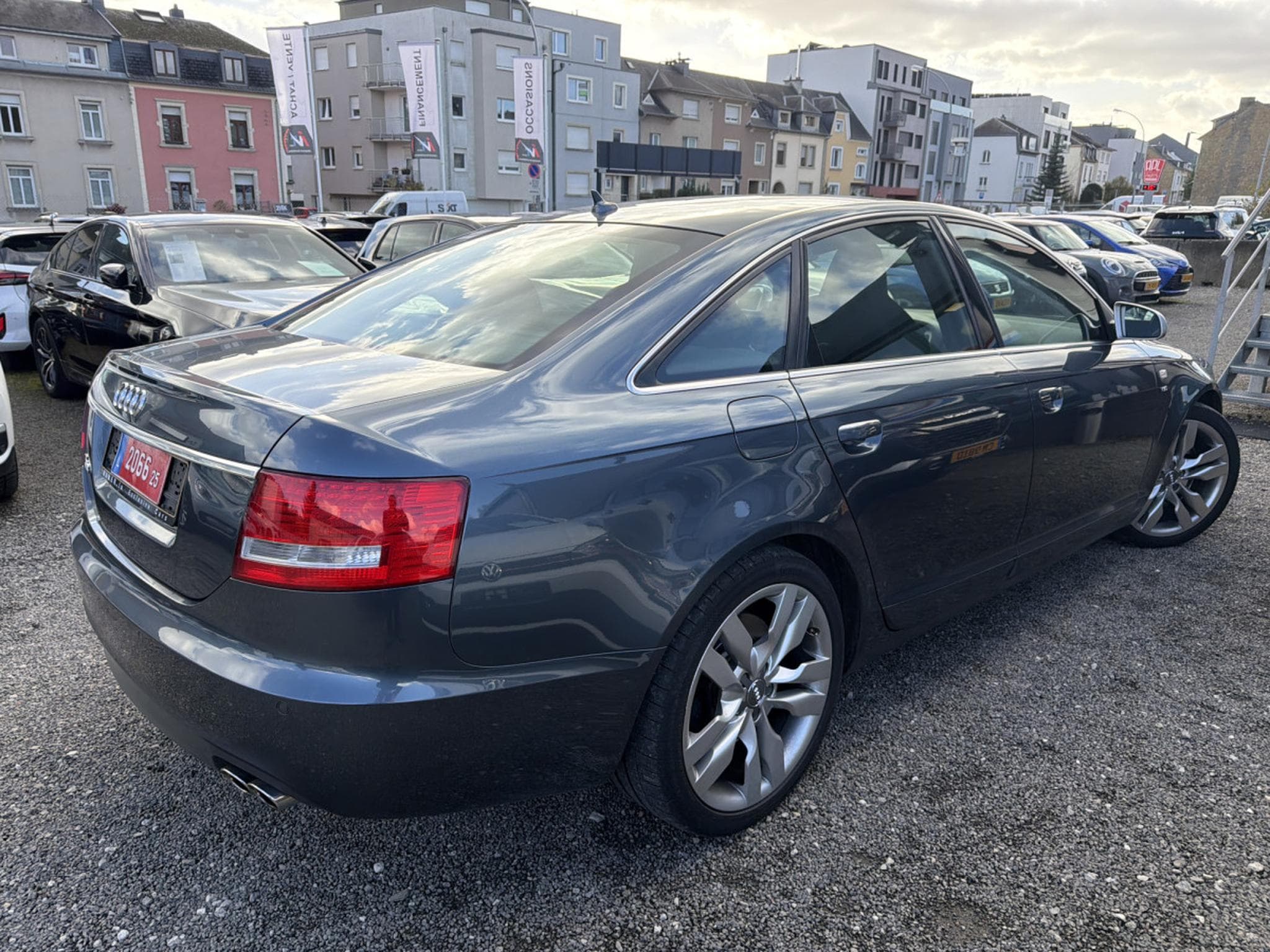 Audi S6 V10 5.2 FSI AUTO QUATTRO (2006) - Photo 5
