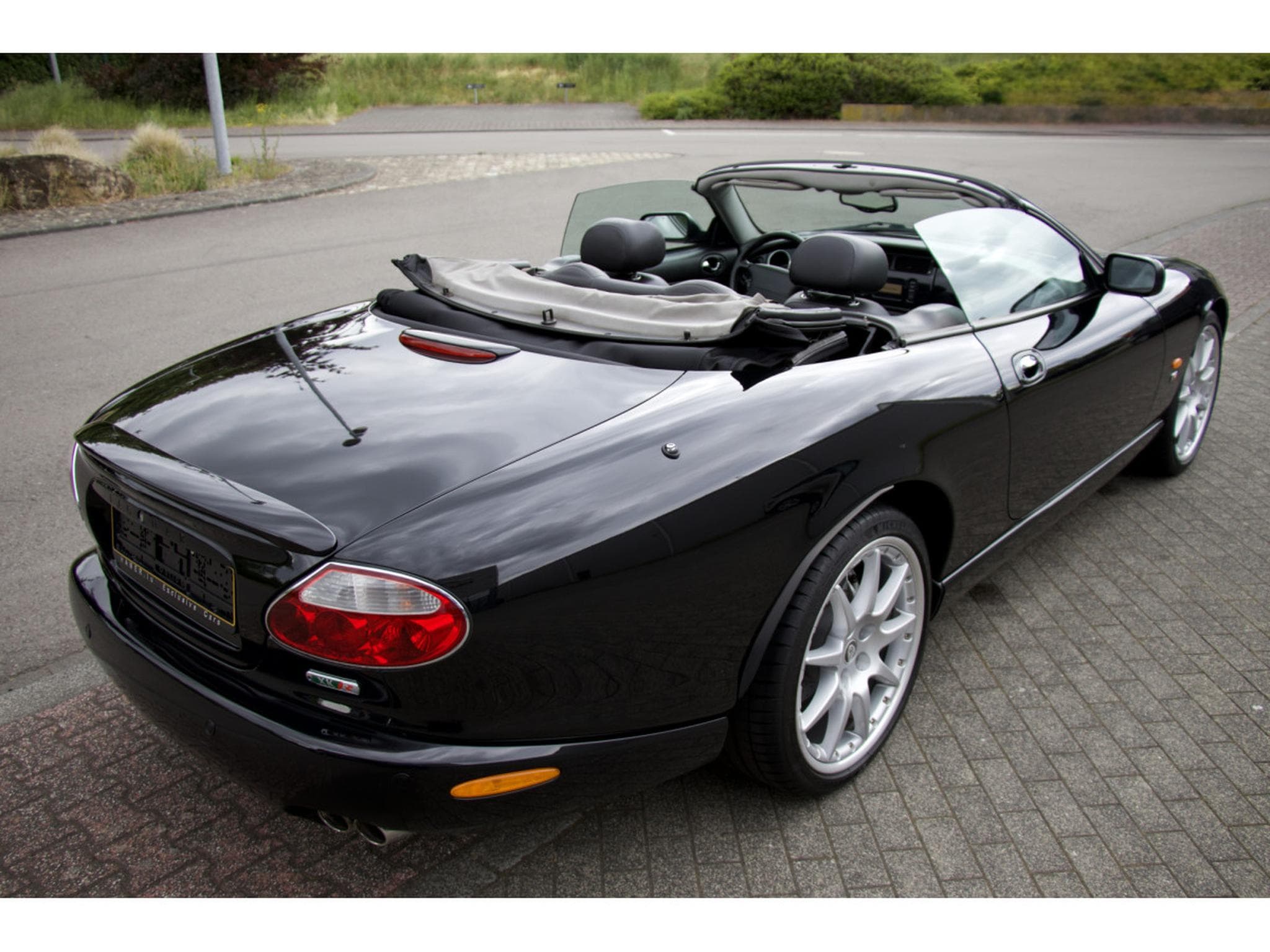 Jaguar XKR XKR Cabrio (2006) - Photo 14