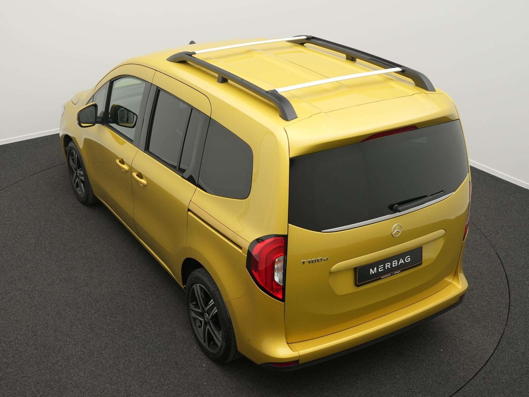 Mercedes T T180d Edition (2024) - Photo 11