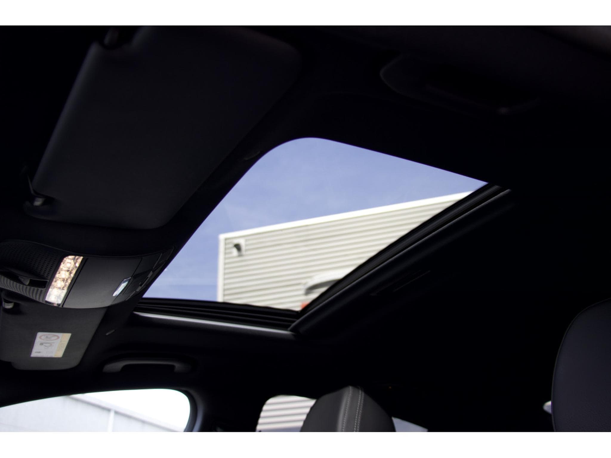 Mercedes CLS 450 4Matic AMG Line 360° Burmester Night (2022) - Photo 13