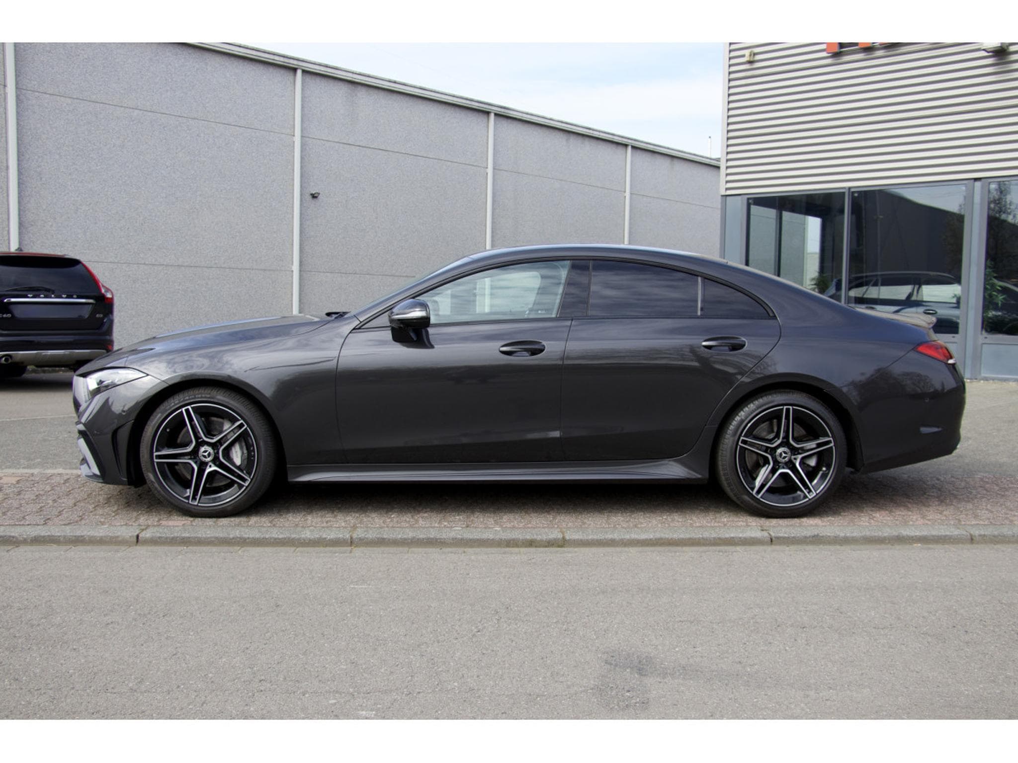 Mercedes CLS 450 4Matic AMG Line 360° Burmester Night (2022) - Photo 2