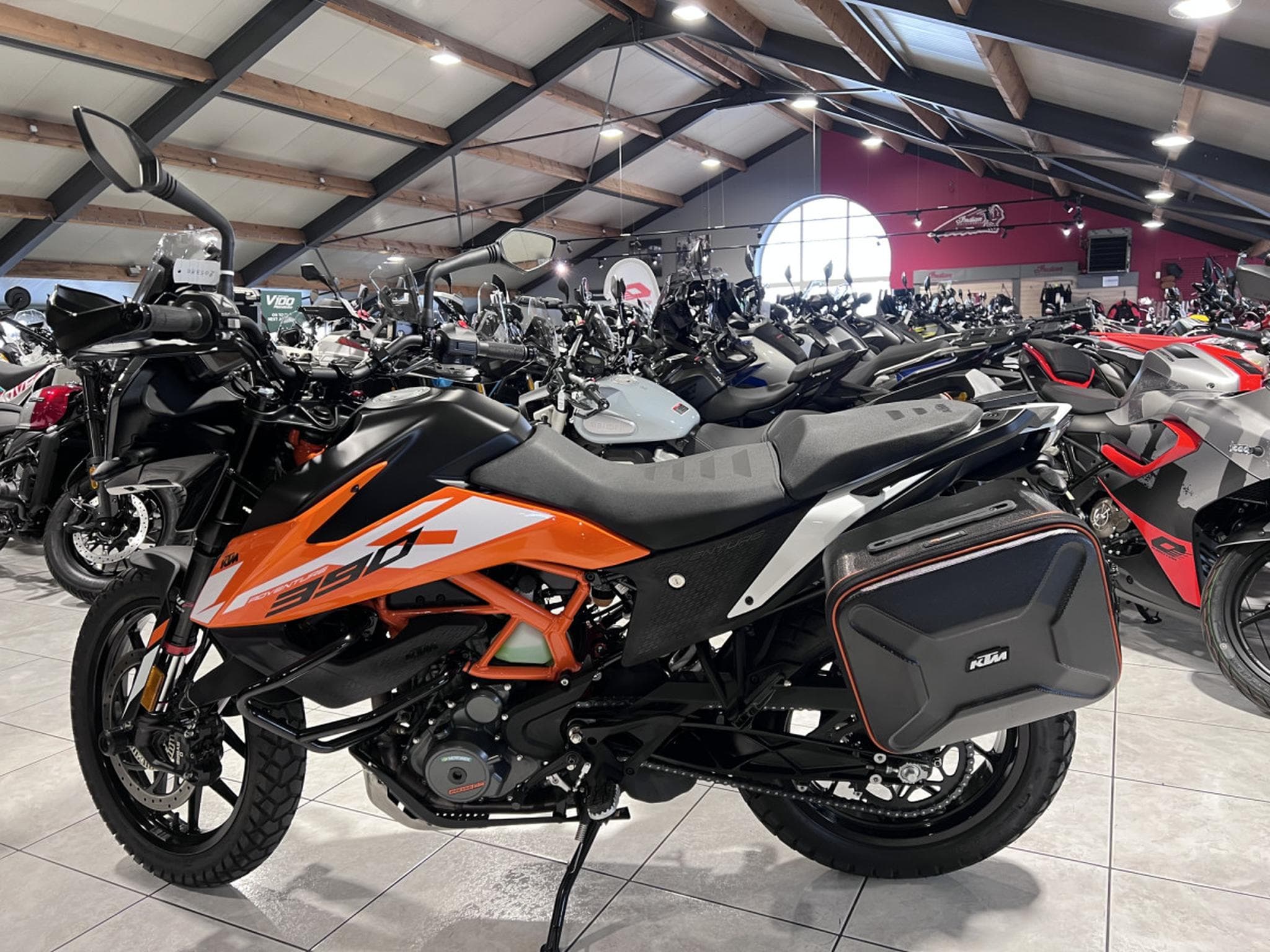 KTM 390 Duke (2024) - Photo 4