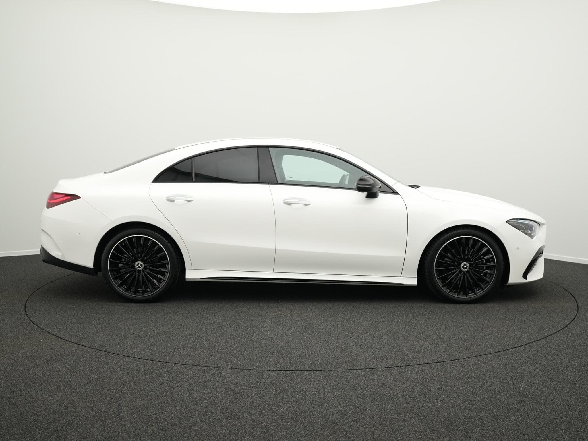 Mercedes CLA 200 Coupé AMG-Line Multi+Night+19"+Ambi (2025) - Photo 5