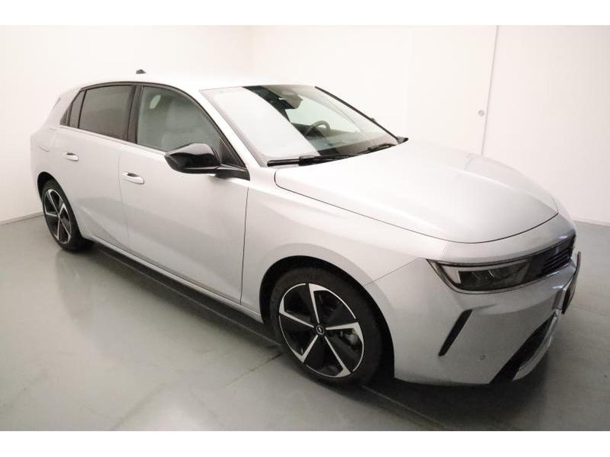 Opel Astra L Elegance (2024) - Photo 1