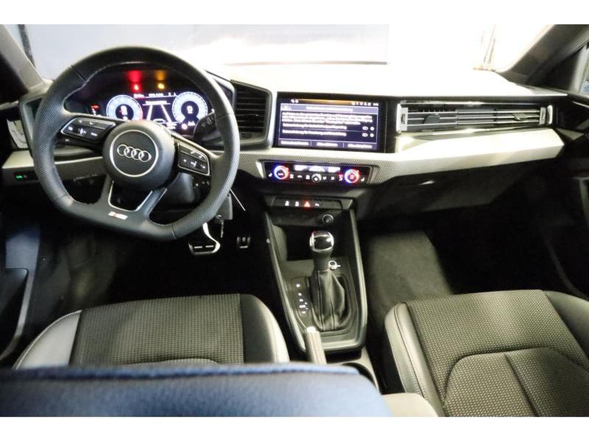 Audi A1 Advanced (2026) - Photo 2