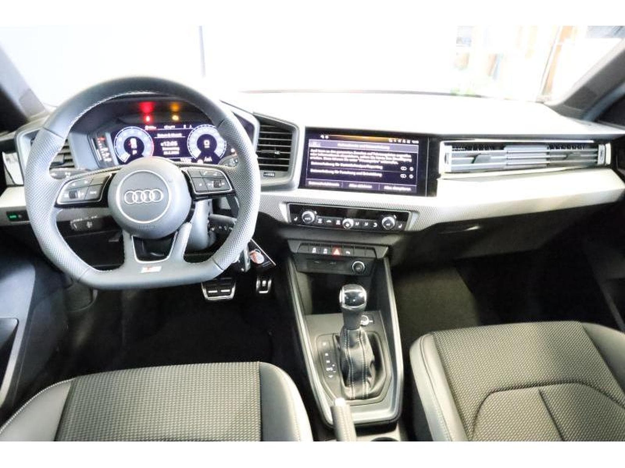 Audi A1 Advanced (2026) - Photo 2
