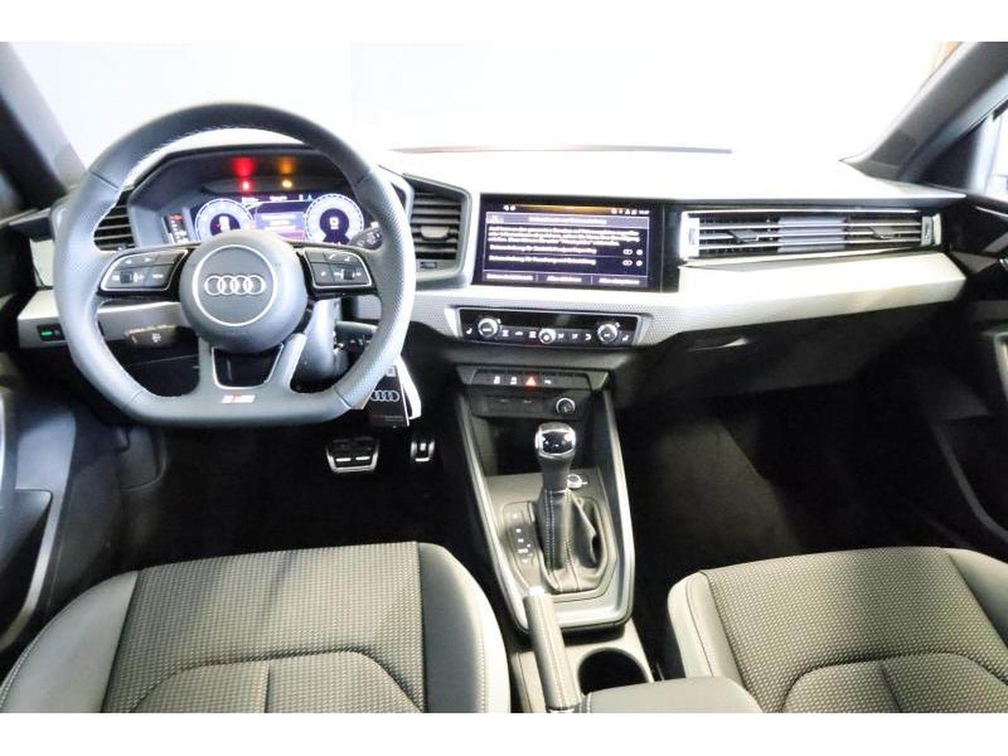 Audi A1 Advanced (2026) - Photo 2