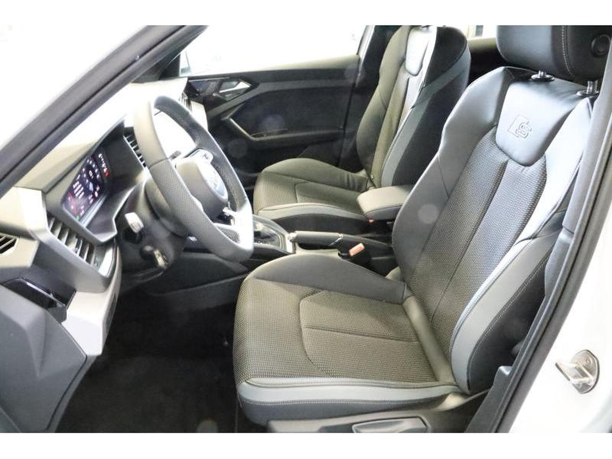 Audi A1 Advanced (2026) - Photo 4