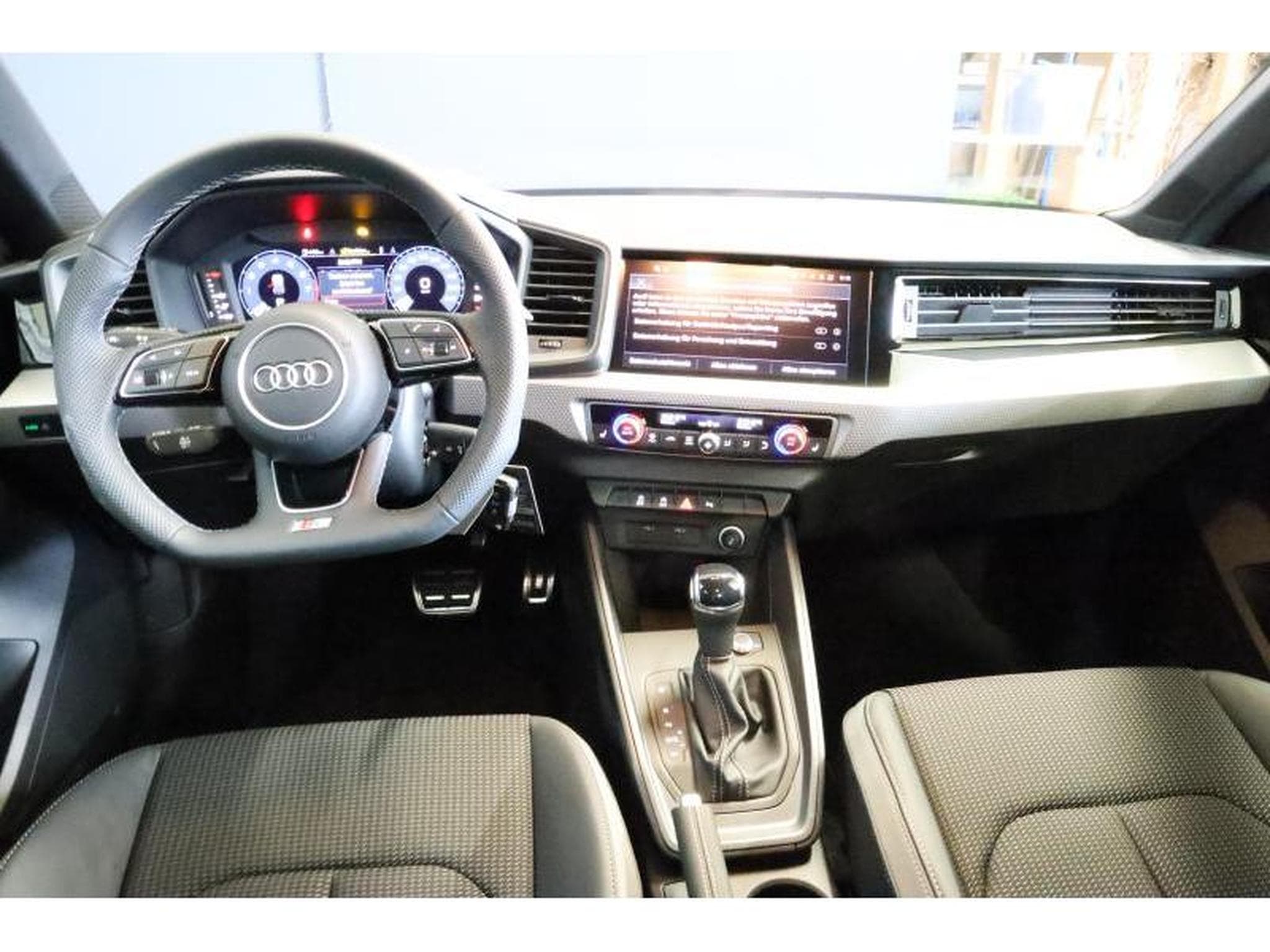Audi A1 Advanced (2026) - Photo 2