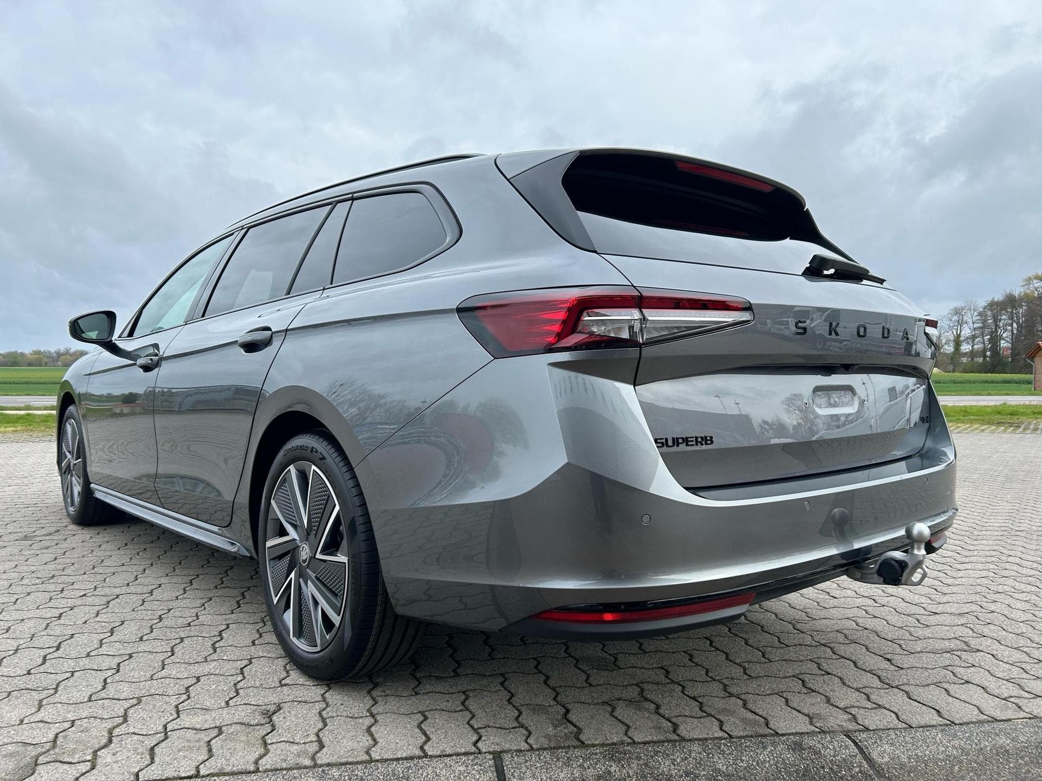 Skoda Superb Sportline (2026) - Photo 17