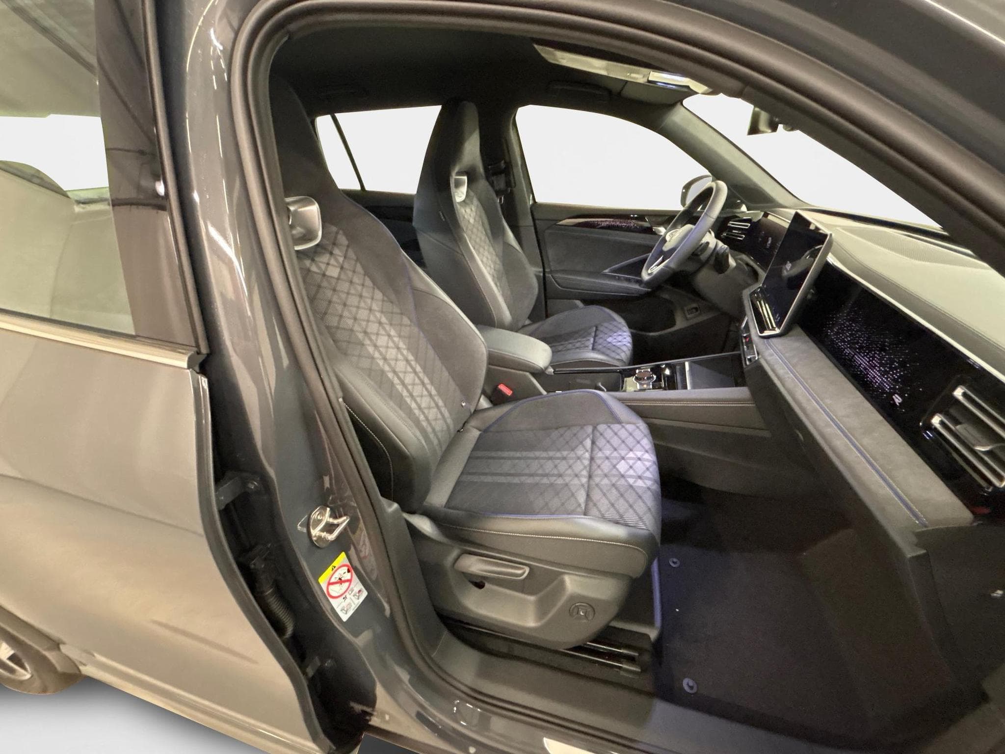 VW Tiguan R-Line (2026) - Photo 21