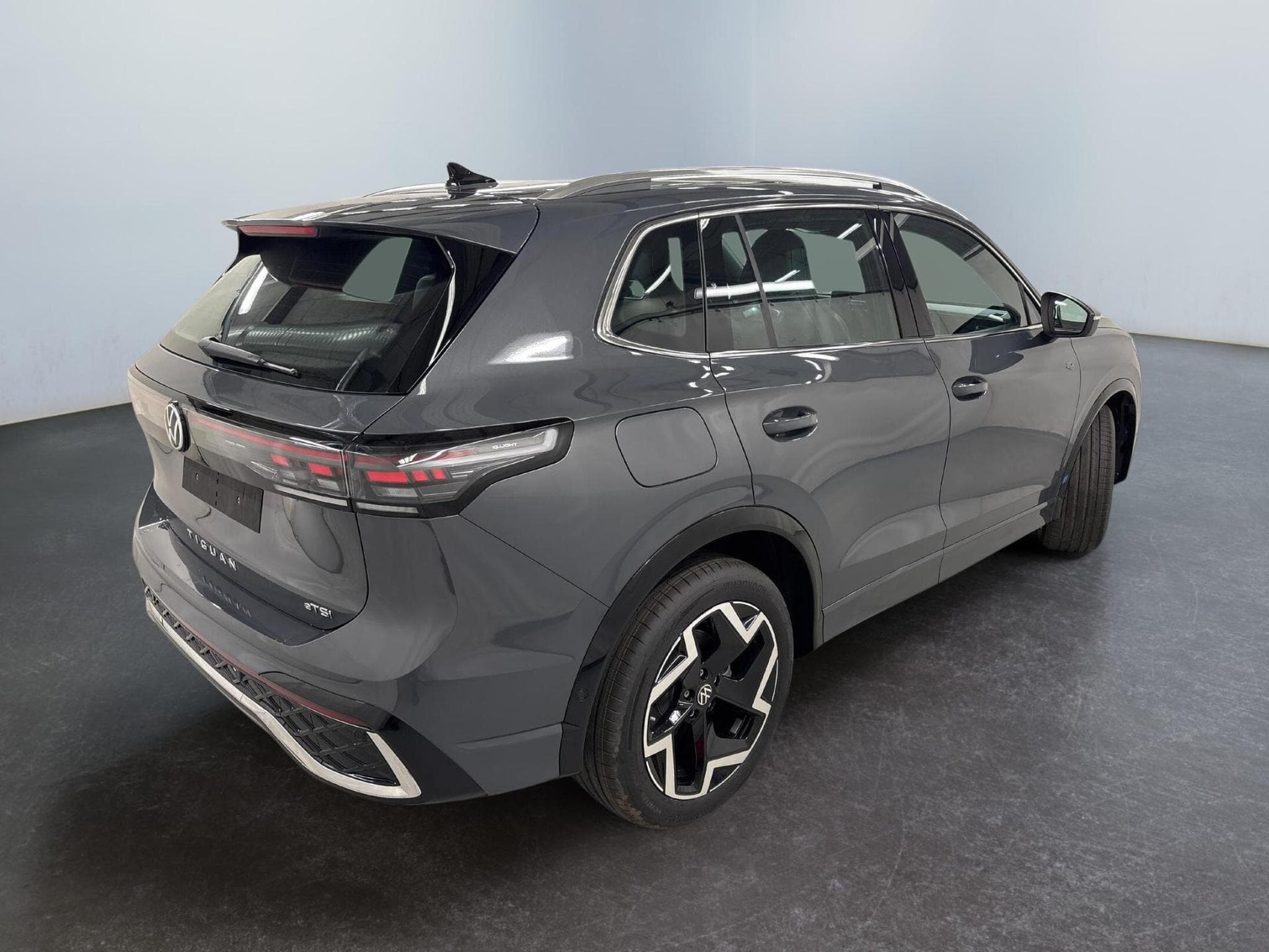 VW Tiguan R-Line (2026) - Photo 7