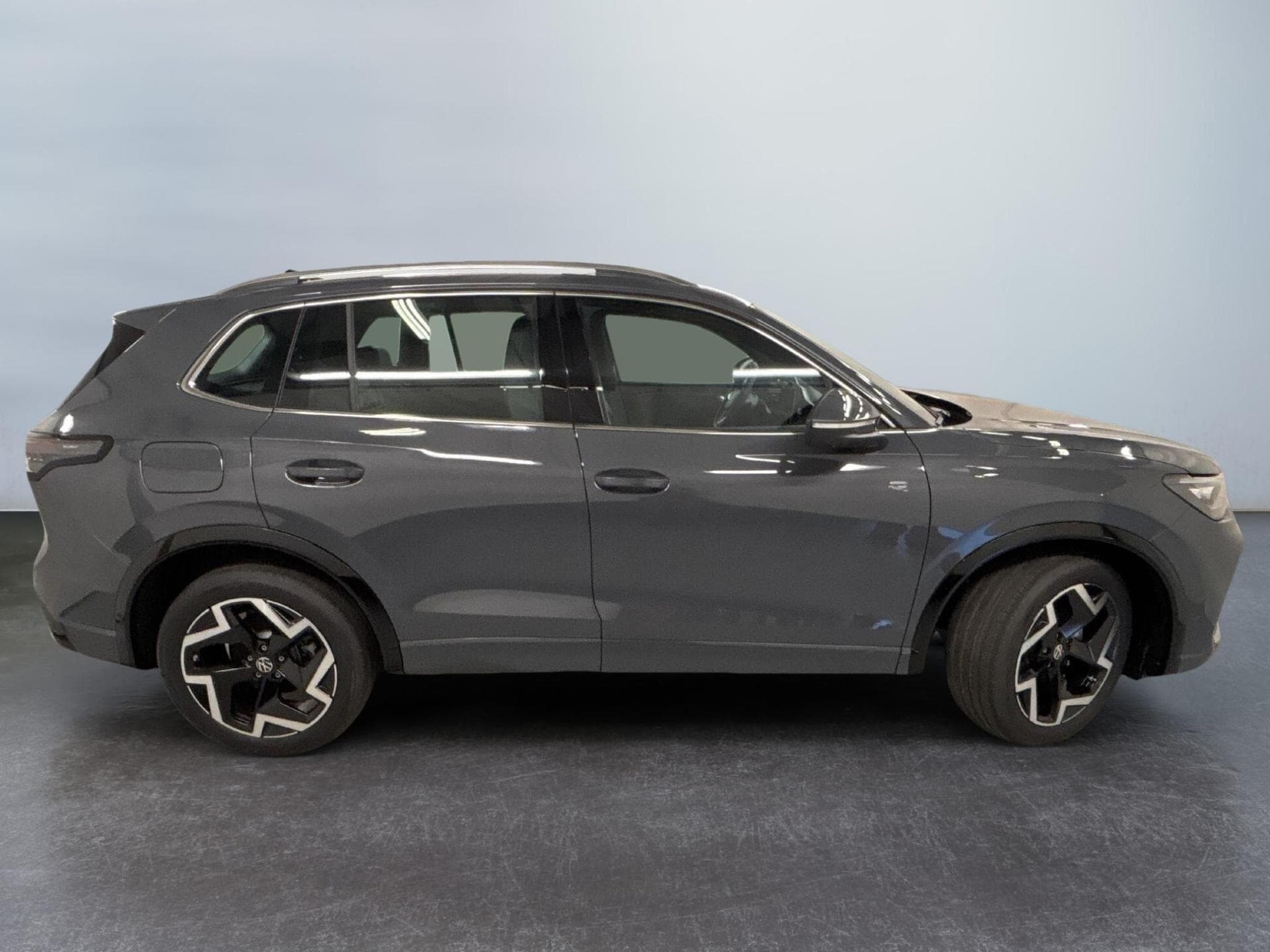 VW Tiguan R-Line (2026) - Photo 8