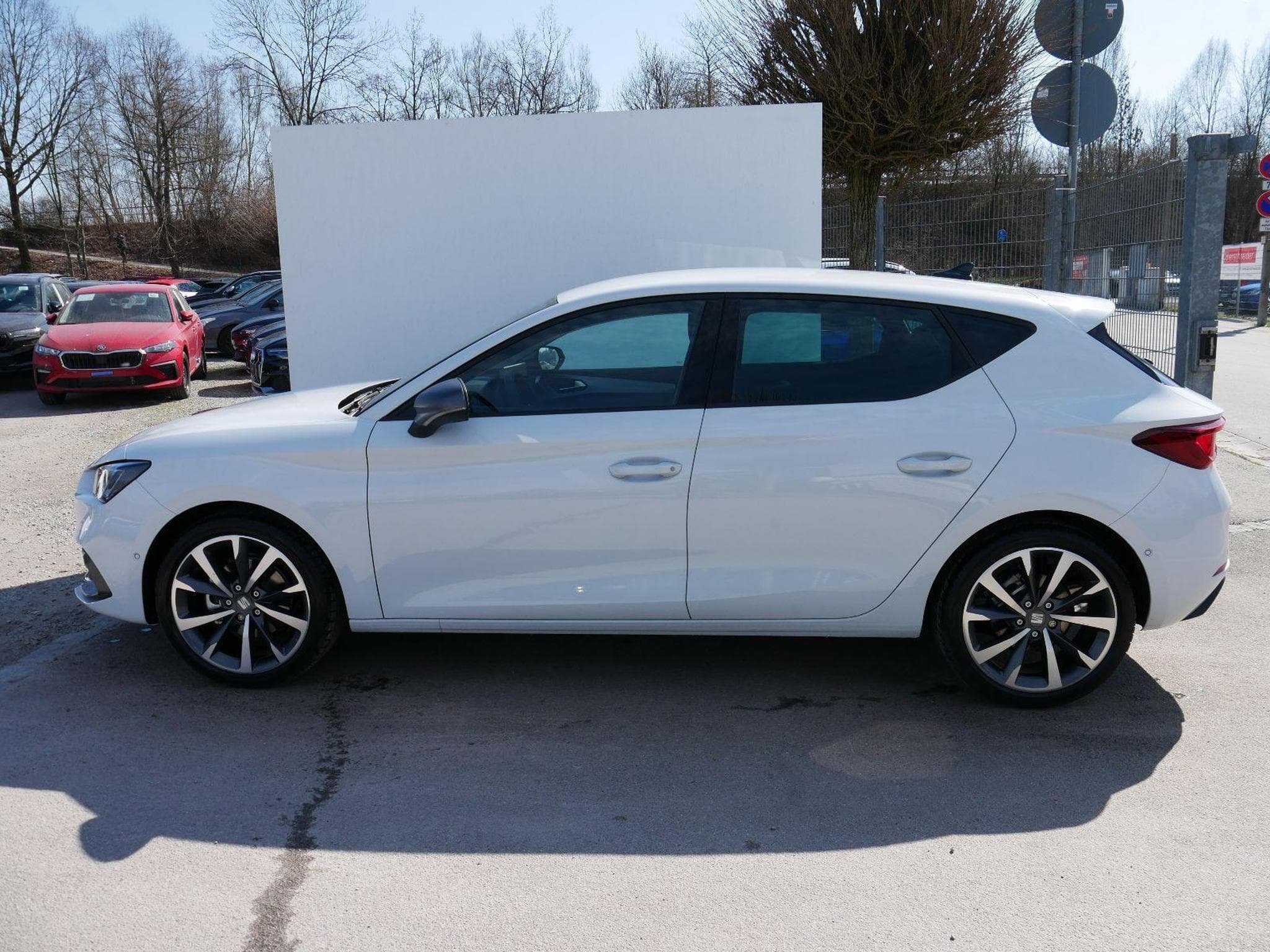 Seat Leon FR 2.0 TDI DSG (2026) - Photo 5