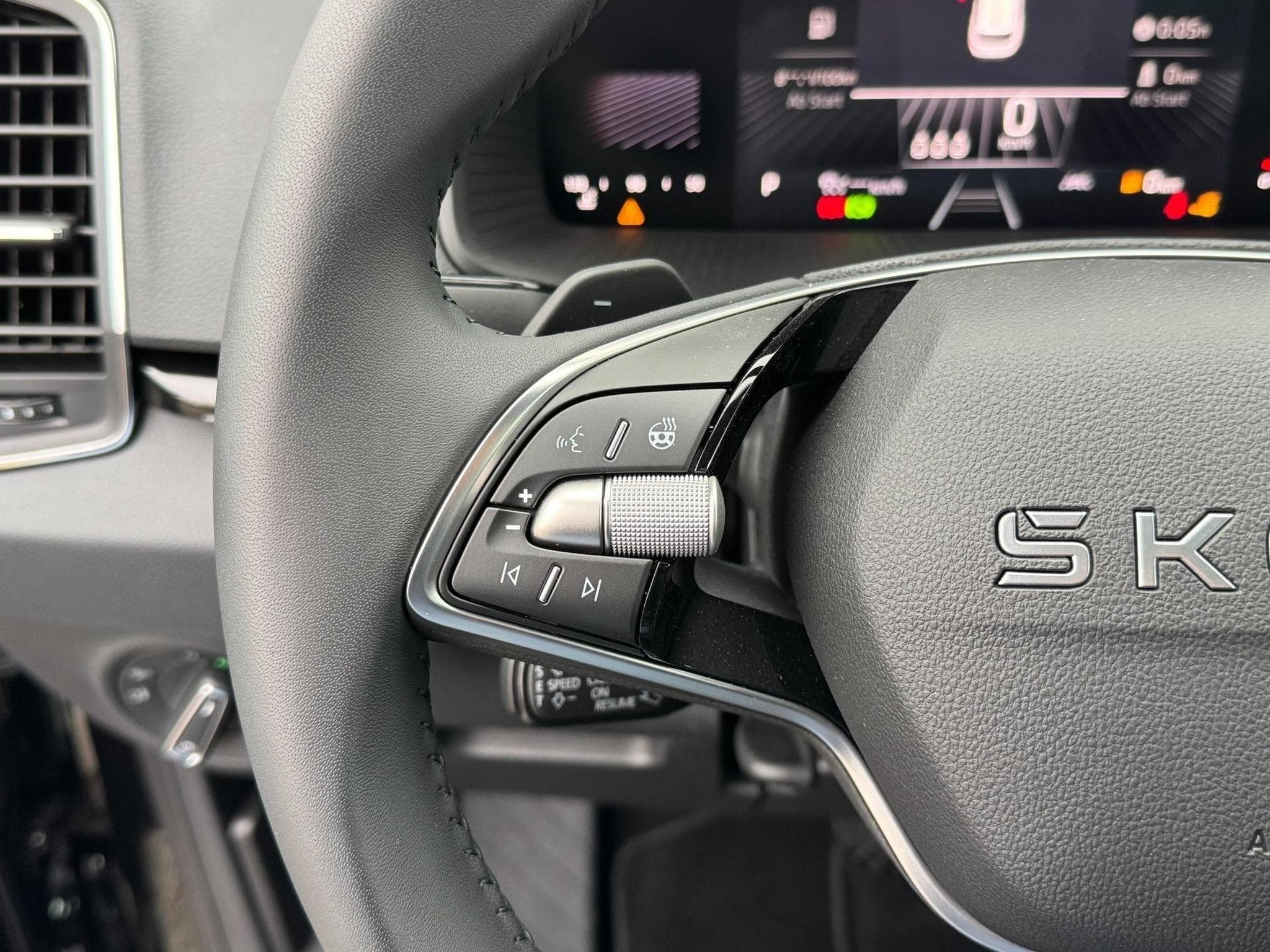 Skoda Karoq 1.5 TSI DSG (2026) - Photo 12
