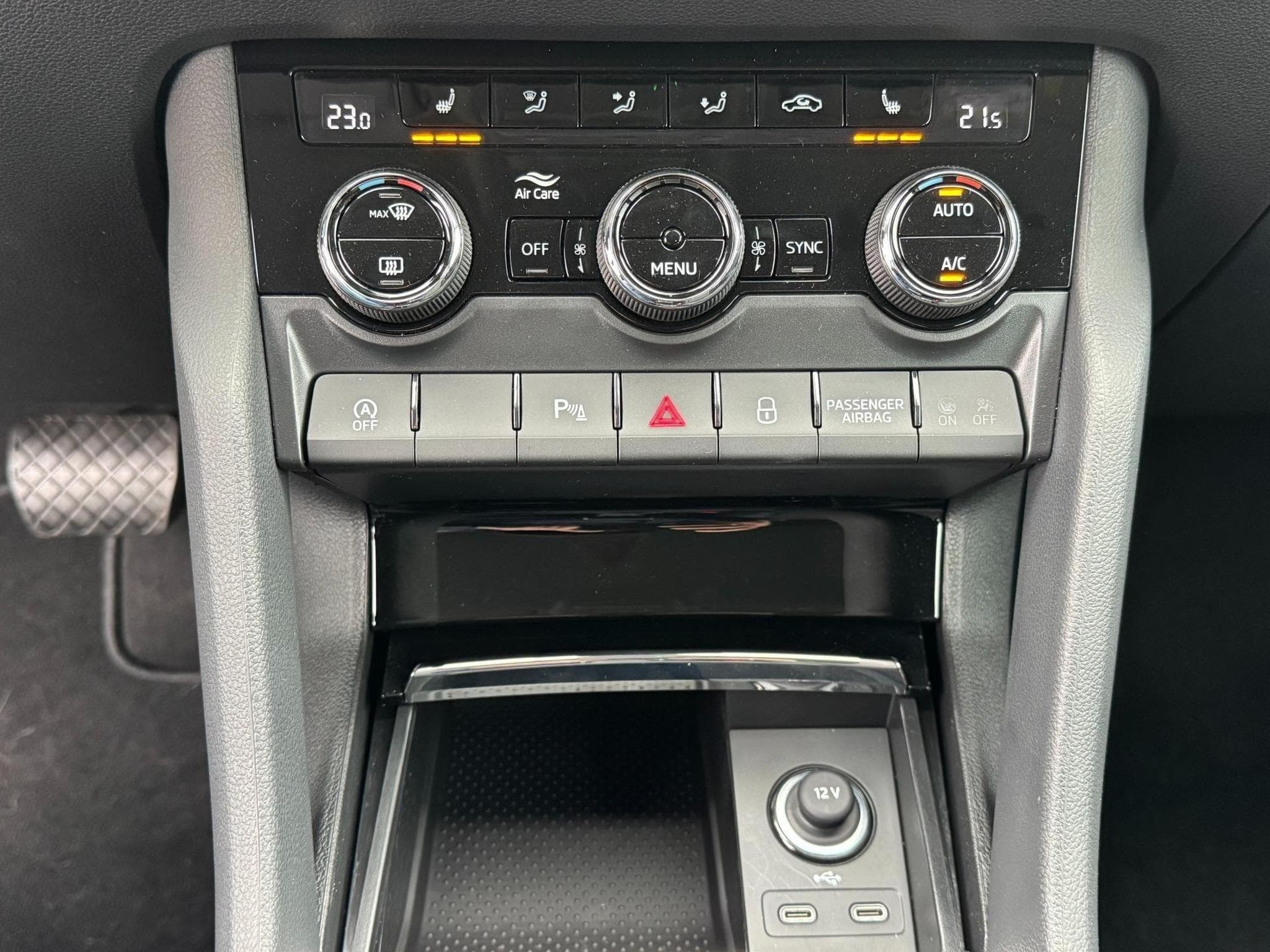 Skoda Karoq 1.5 TSI DSG (2026) - Photo 16